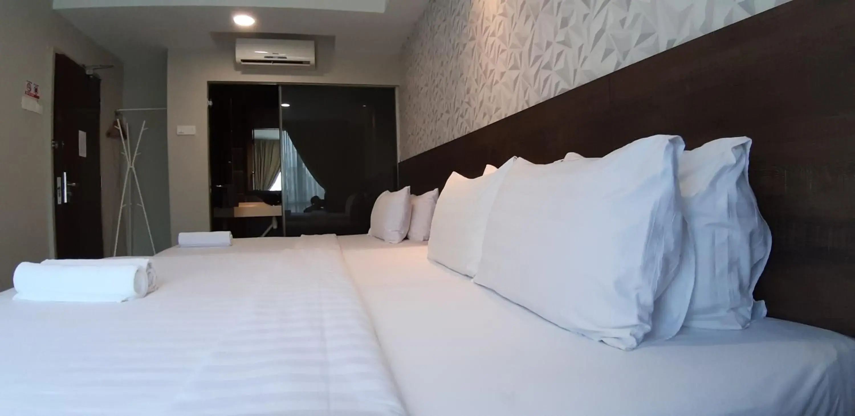 Bed in MIICO Hotel @ Mount Austin Bed in MIICO Hotel @ Mount Austin