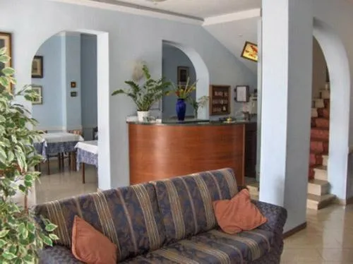 Communal lounge/ TV room in Hotel Firenze