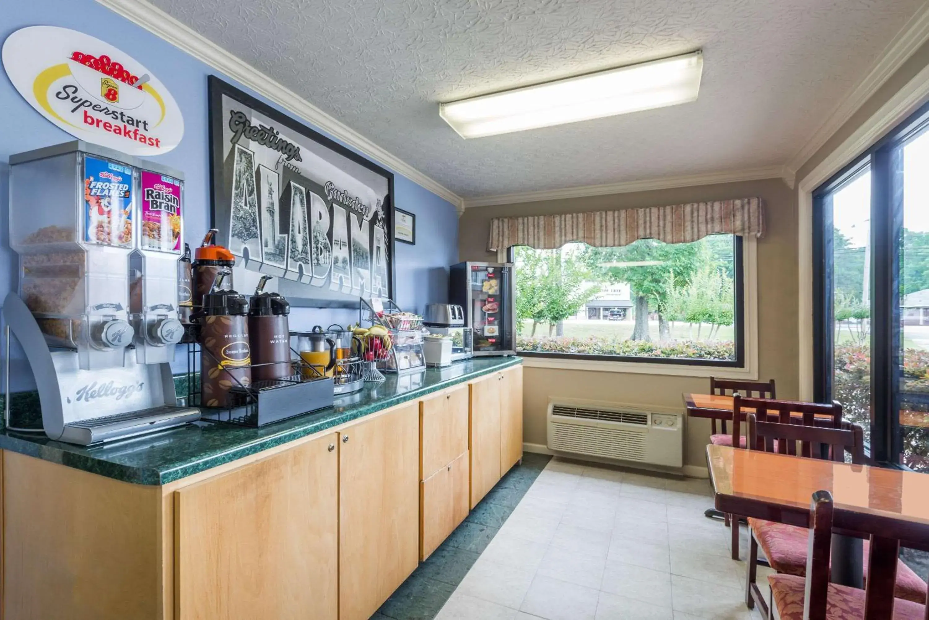 Restaurant/places to eat in Super 8 by Wyndham Gadsden AL Restaurant/places to eat in Super 8 by Wyndham Gadsden AL