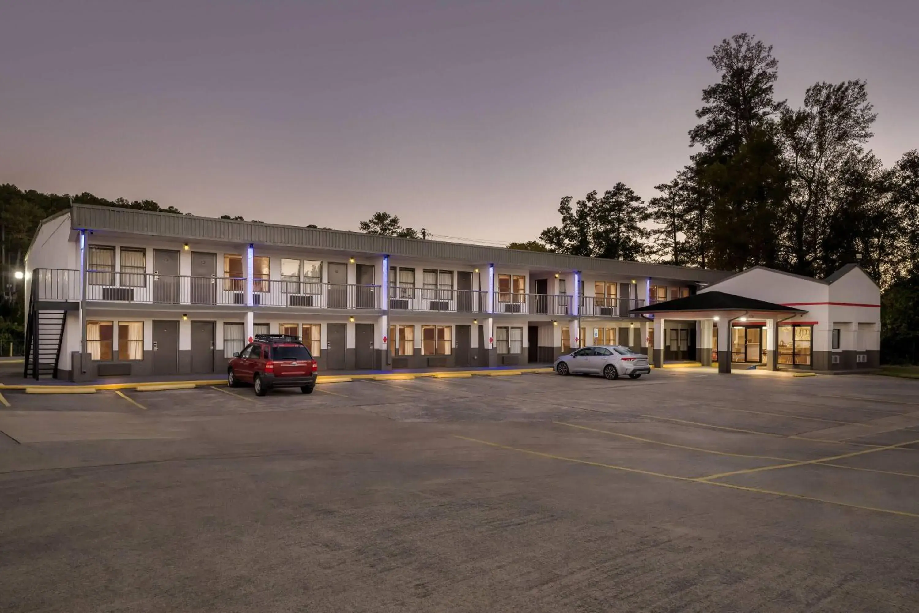 Property building in Super 8 by Wyndham Gadsden AL Property building in Super 8 by Wyndham Gadsden AL