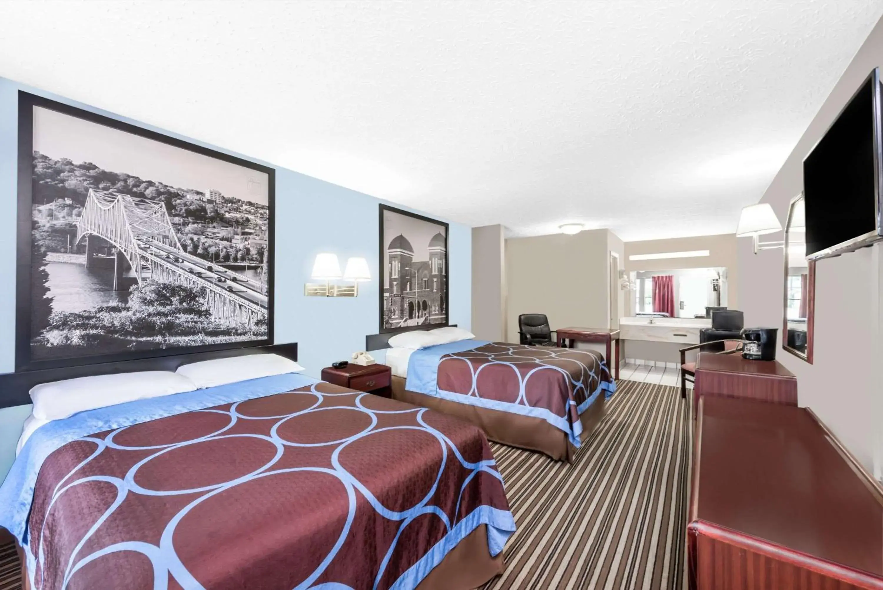 Photo of the whole room, Bed in Super 8 by Wyndham Gadsden AL Photo of the whole room, Bed in Super 8 by Wyndham Gadsden AL