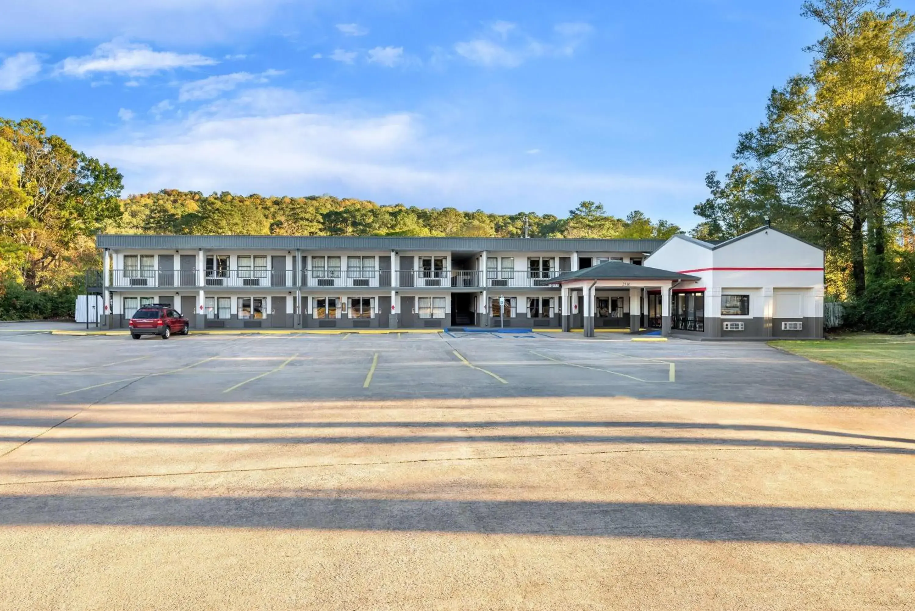 Property building in Super 8 by Wyndham Gadsden AL Property building in Super 8 by Wyndham Gadsden AL