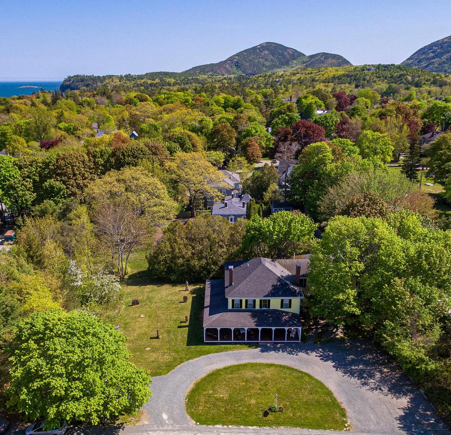 Yellow House Inn