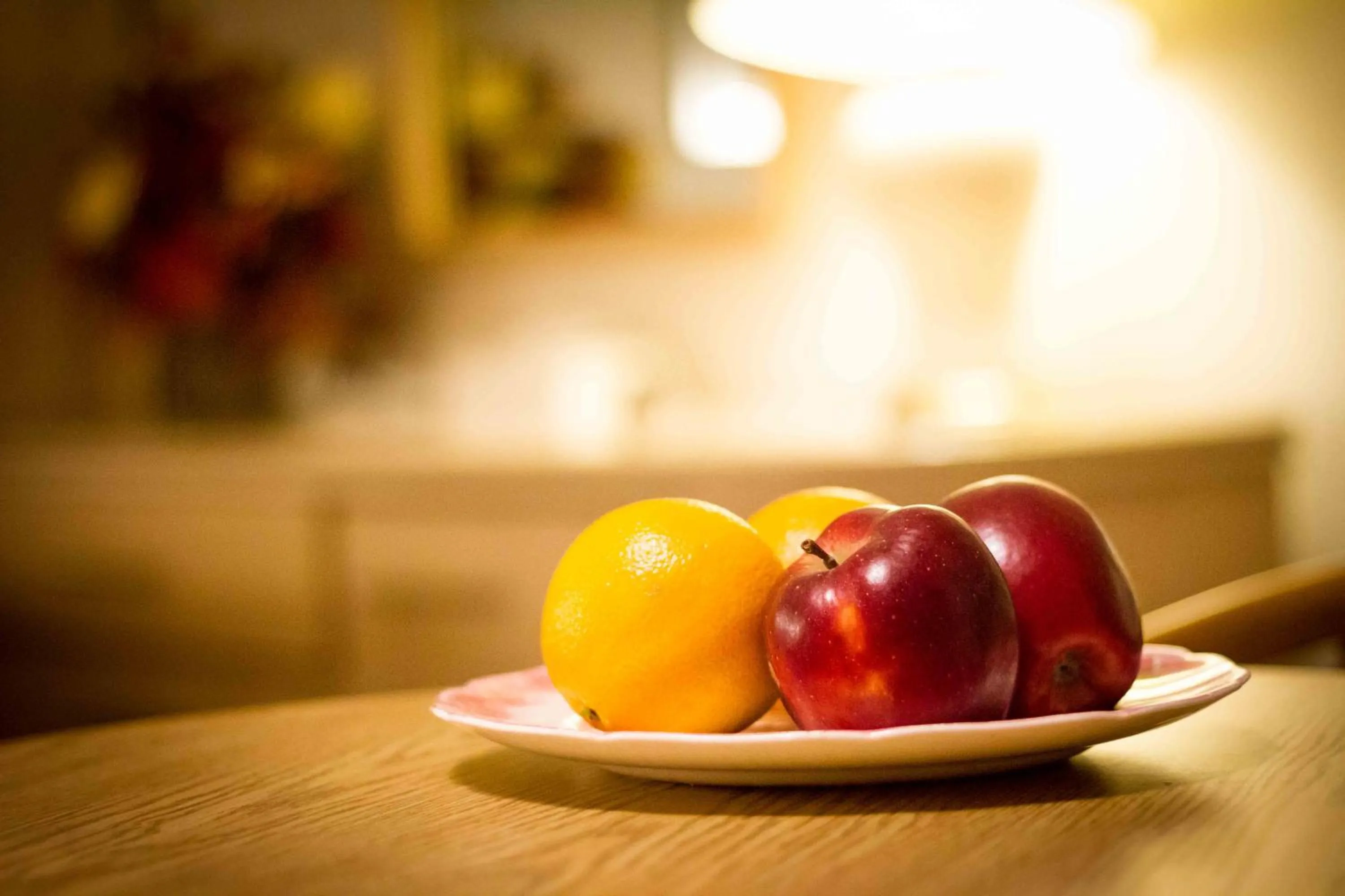 Seating area in Niagara Falls Motor Lodge