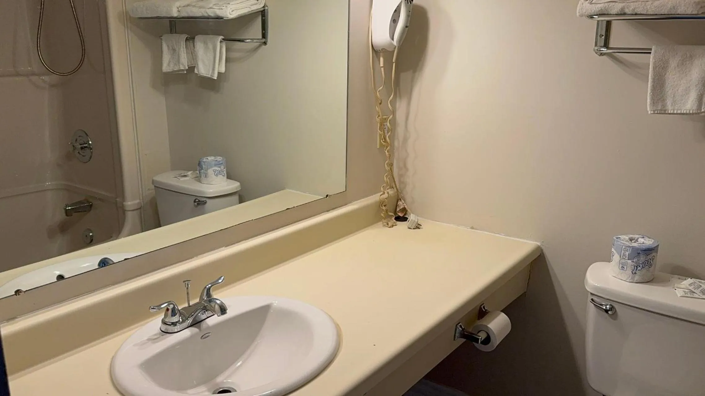 Niagara Falls Motor Lodge