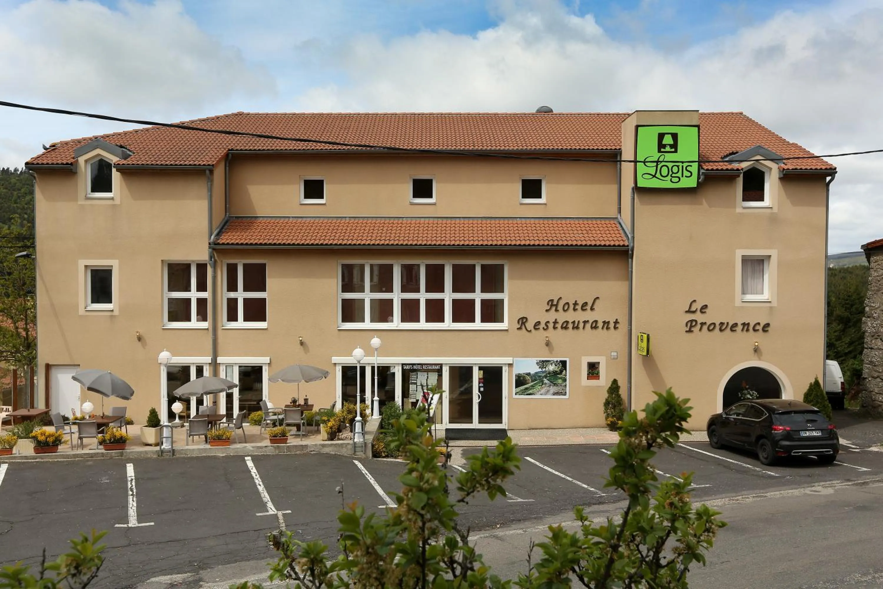 Facade/entrance in Logis Hotel Spa Restaurant Le Provence