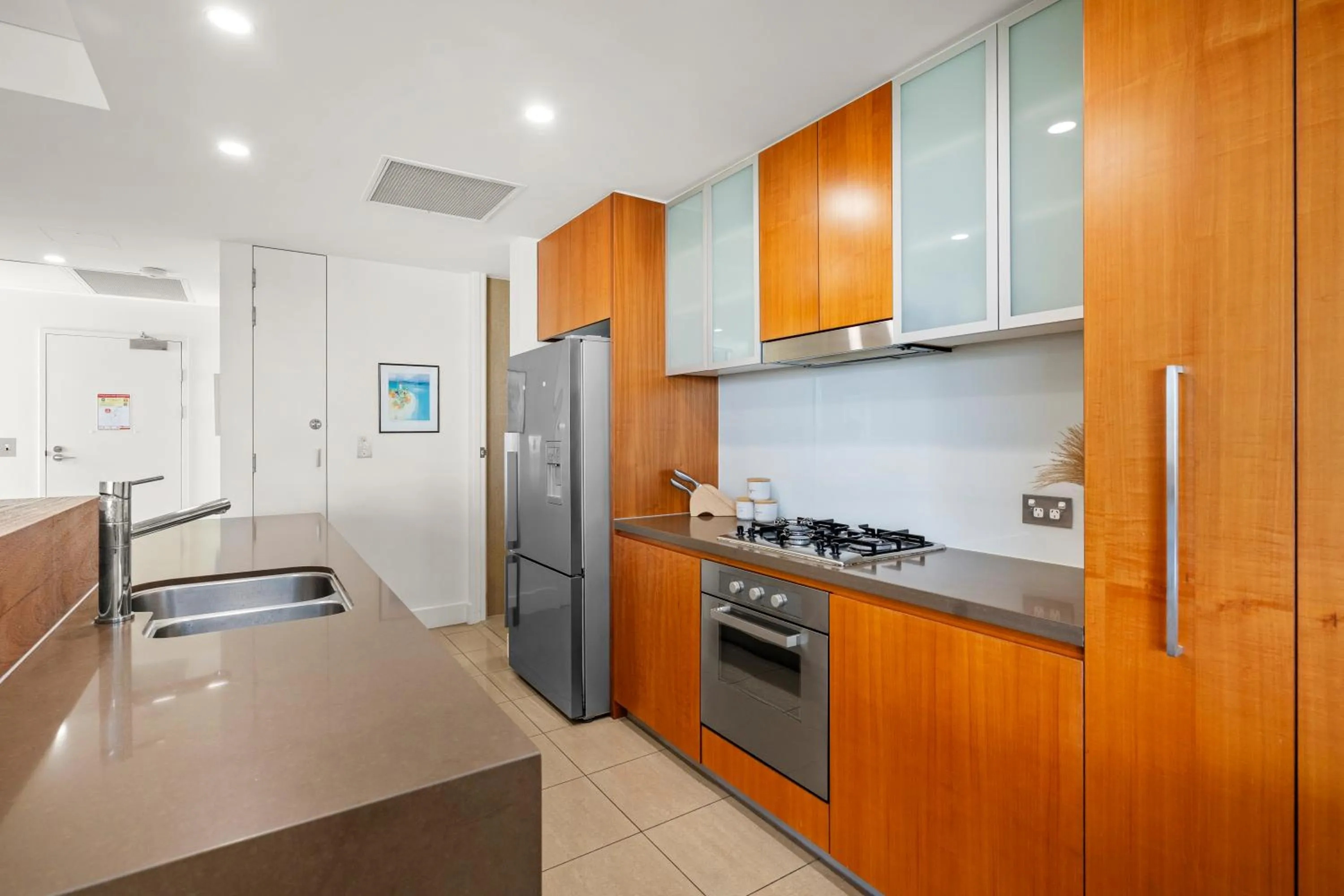 Kitchen or kitchenette in Cotton Beach Resort - Tweed Coast Holidays ®
