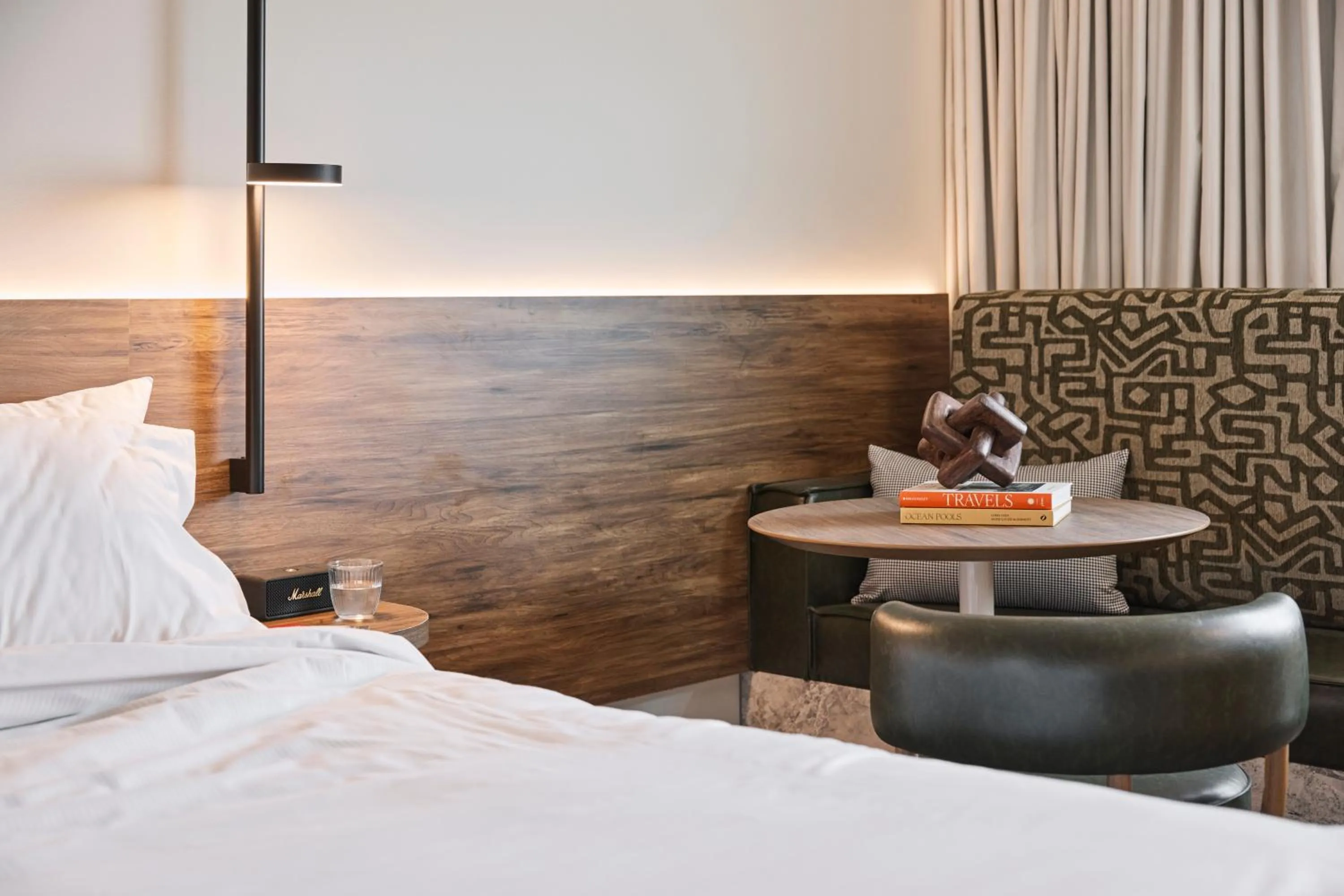 Decorative detail, Bed in Rydges Sydney Airport Hotel