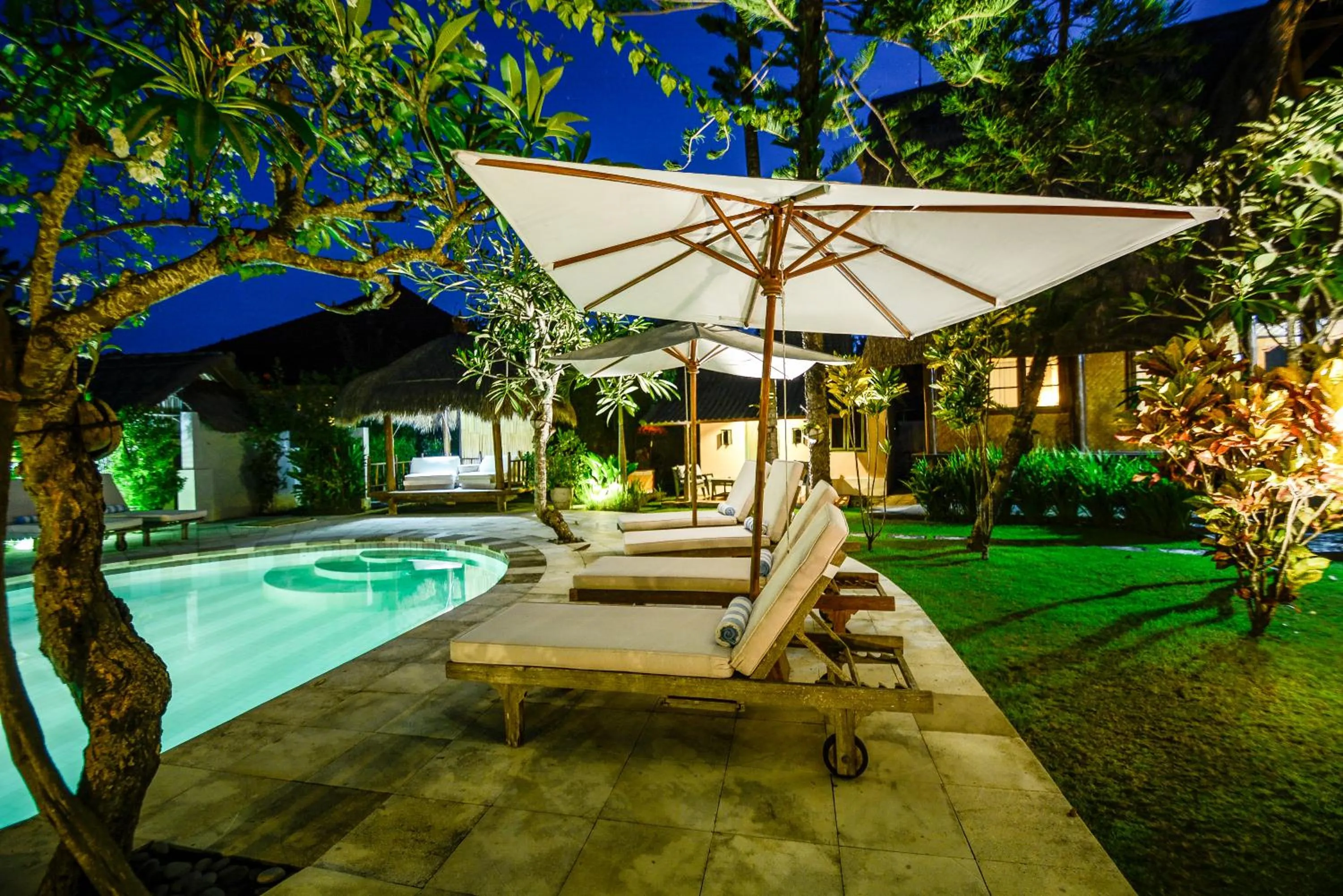 Garden in Aashaya Jasri Resort