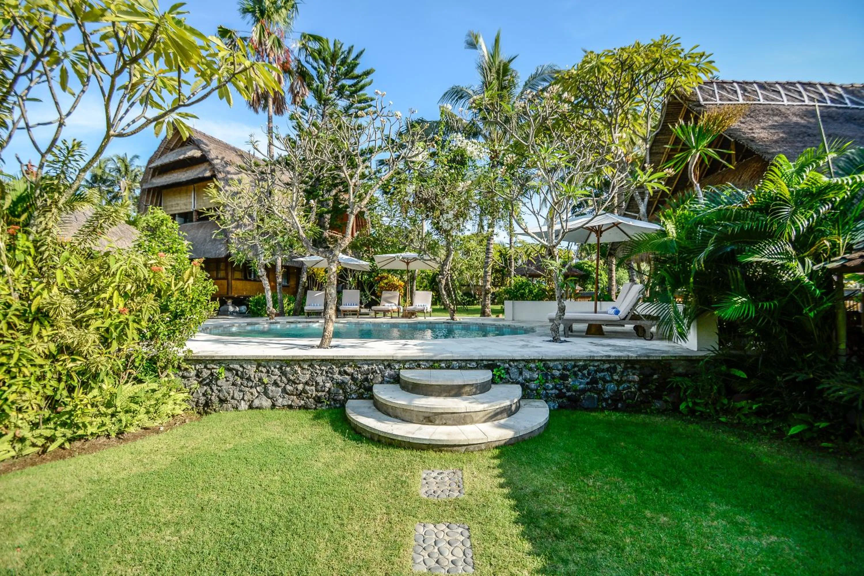 Swimming pool in Aashaya Jasri Resort