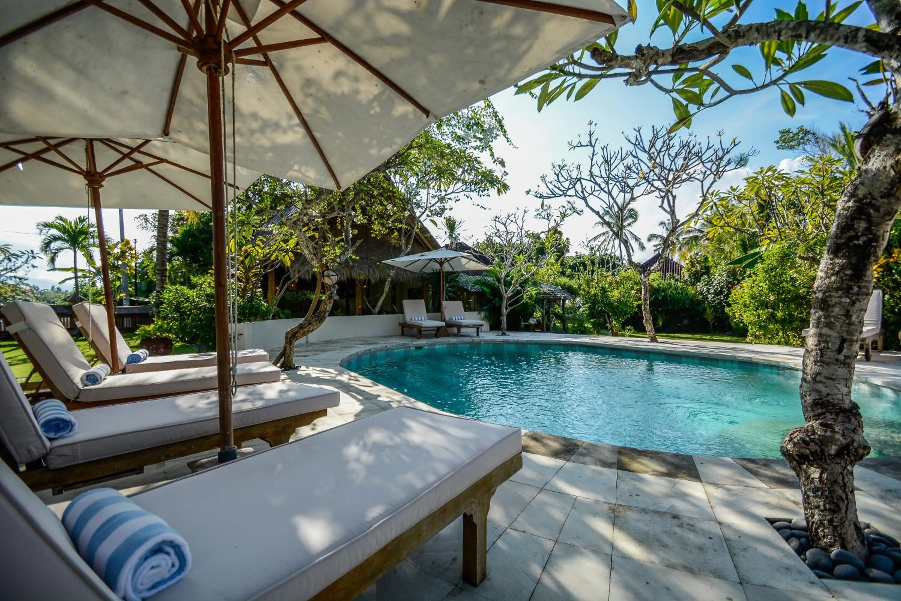 Swimming pool in Aashaya Jasri Resort