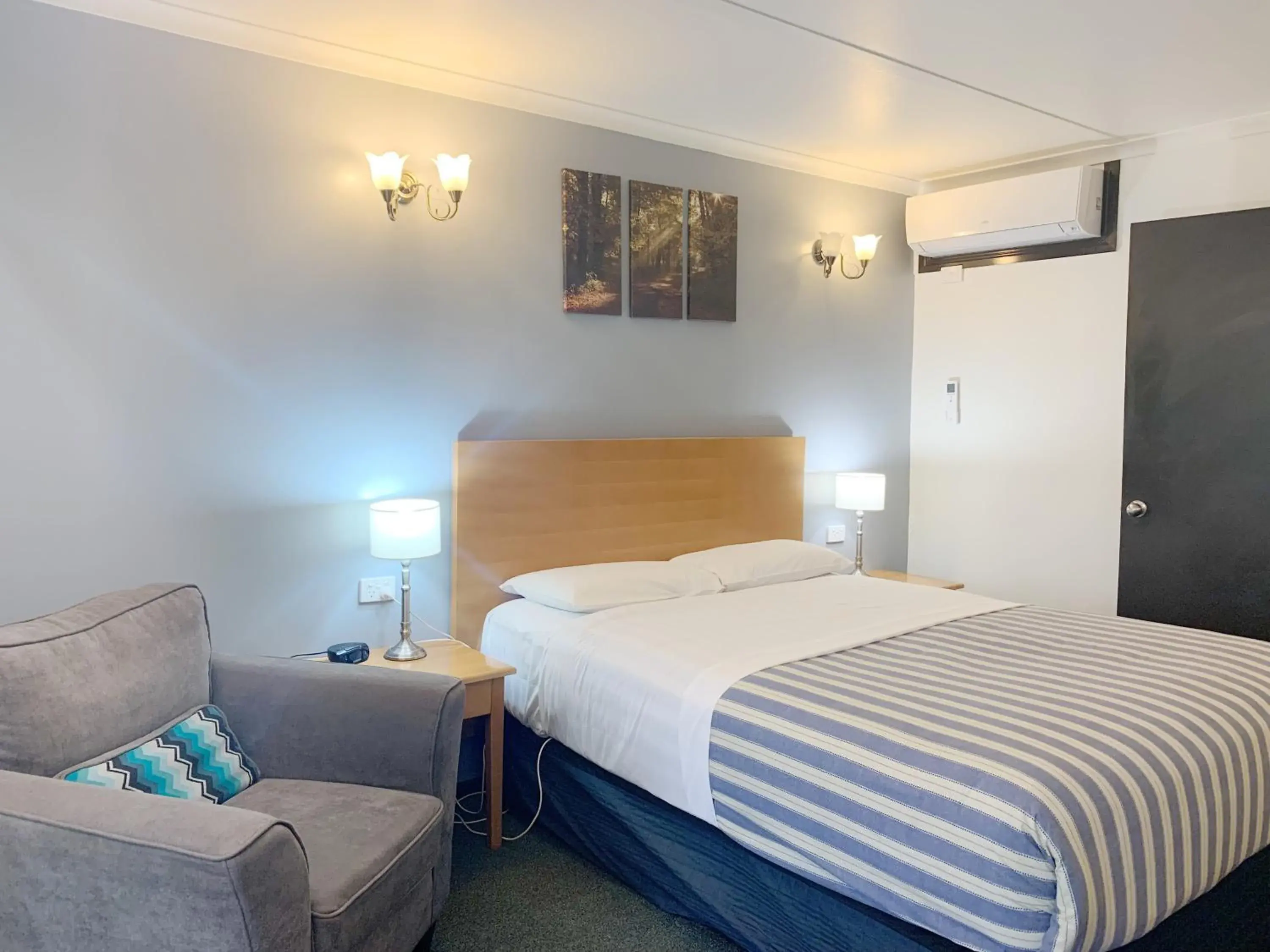 Standard Double Room in Statesman Motor Inn Standard Double Room in Statesman Motor Inn