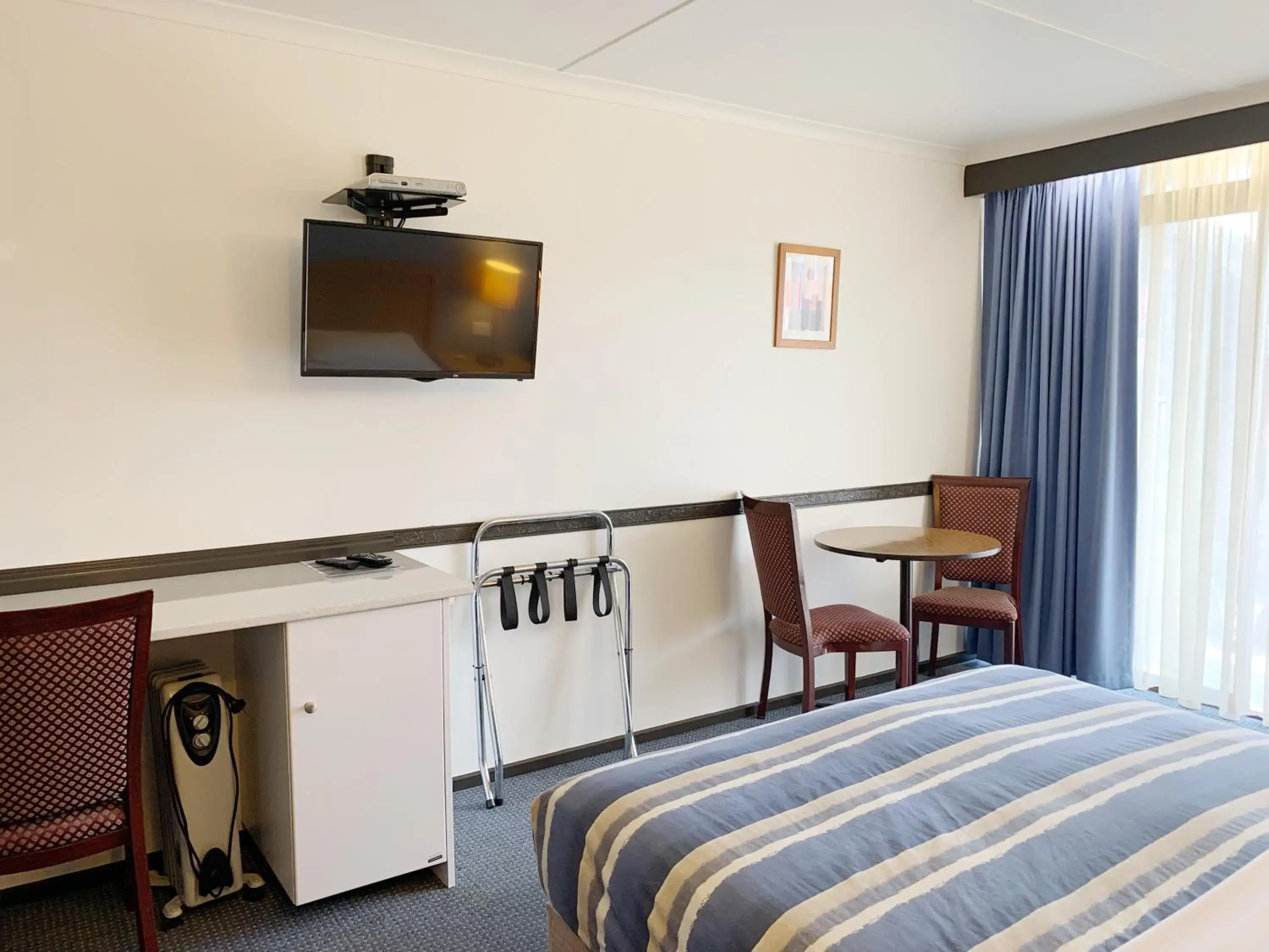 Standard Twin Room in Statesman Motor Inn Standard Twin Room in Statesman Motor Inn