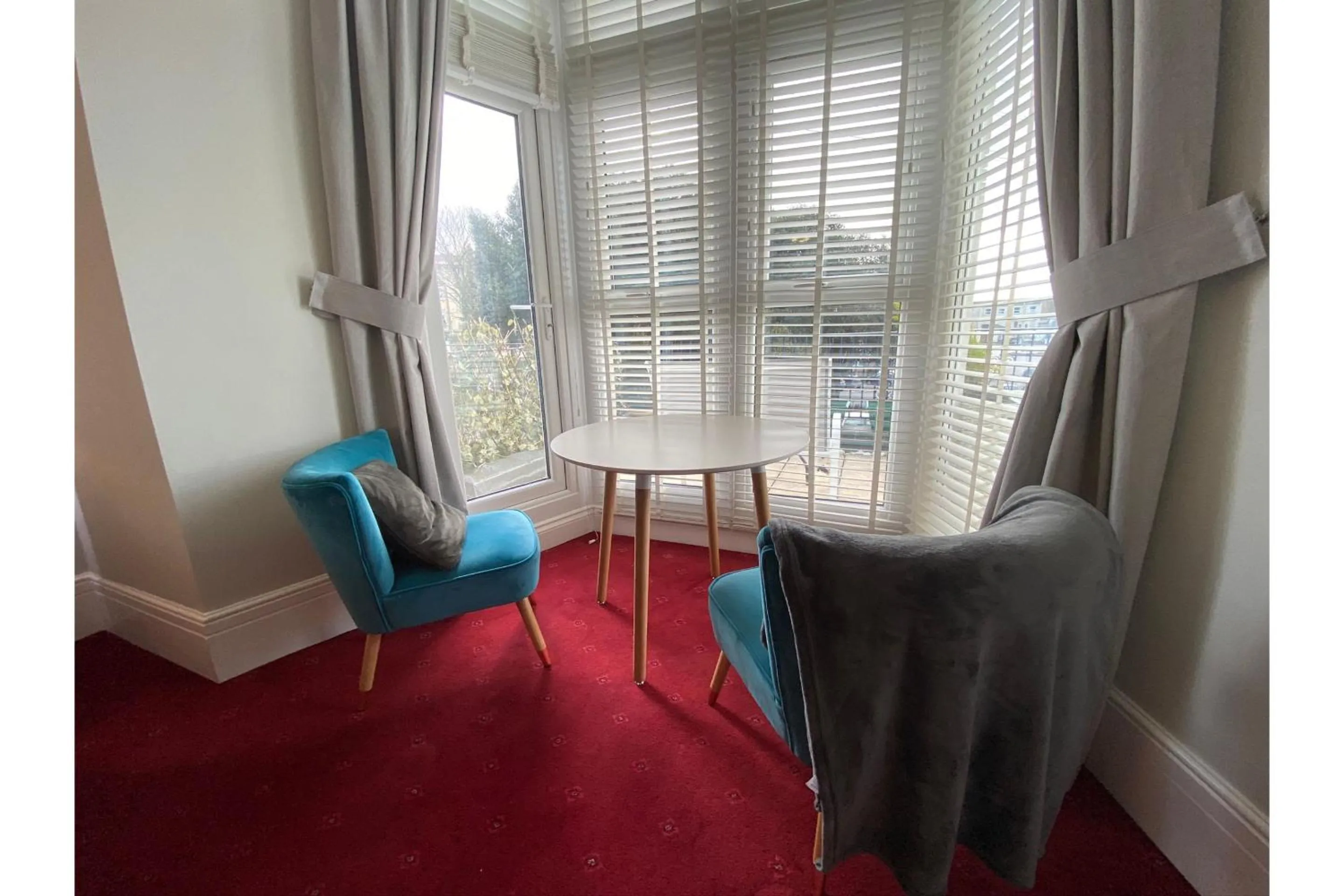 Seating area in Harmony Apartments