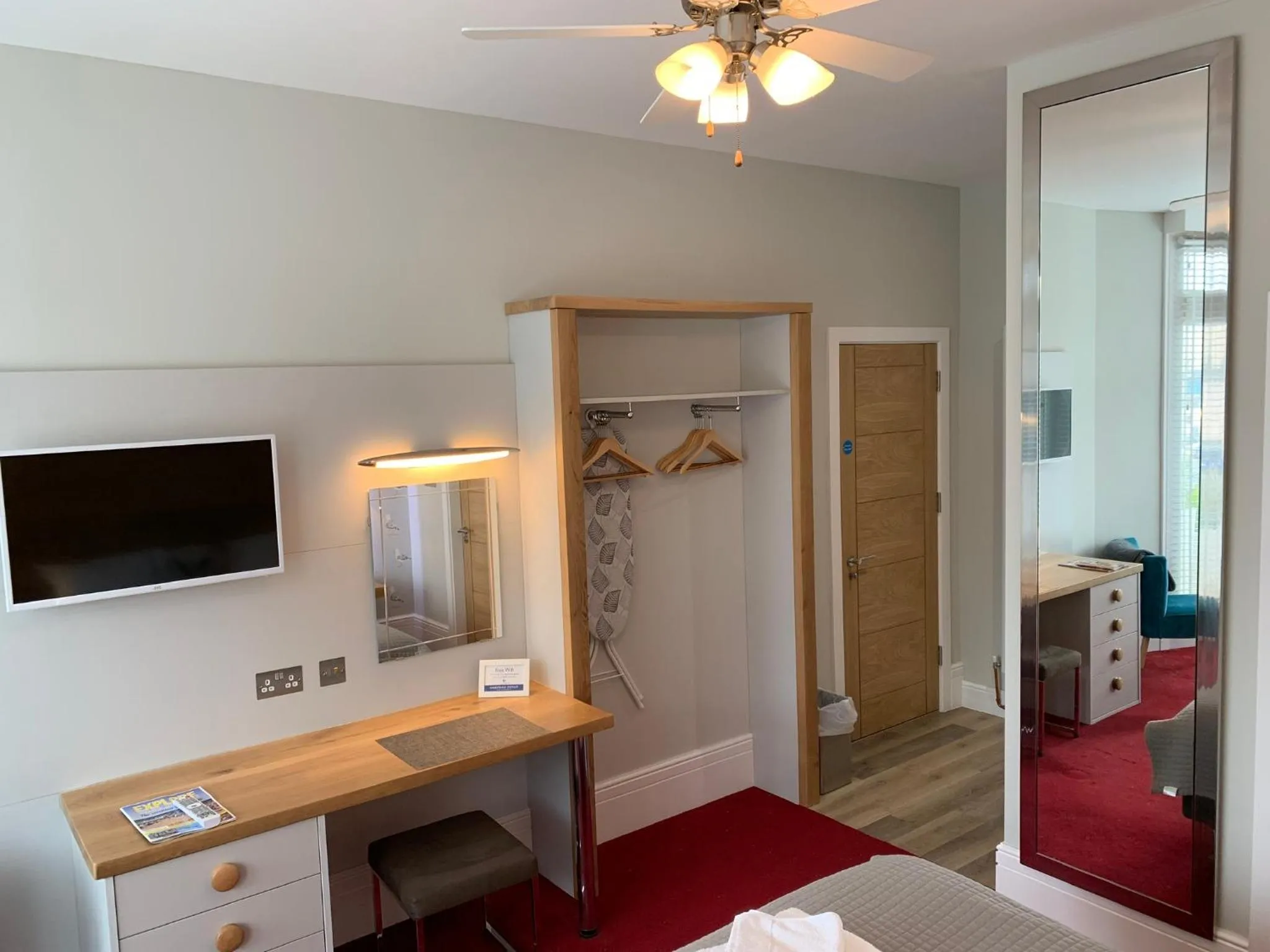 TV and multimedia, Bed in Harmony Apartments