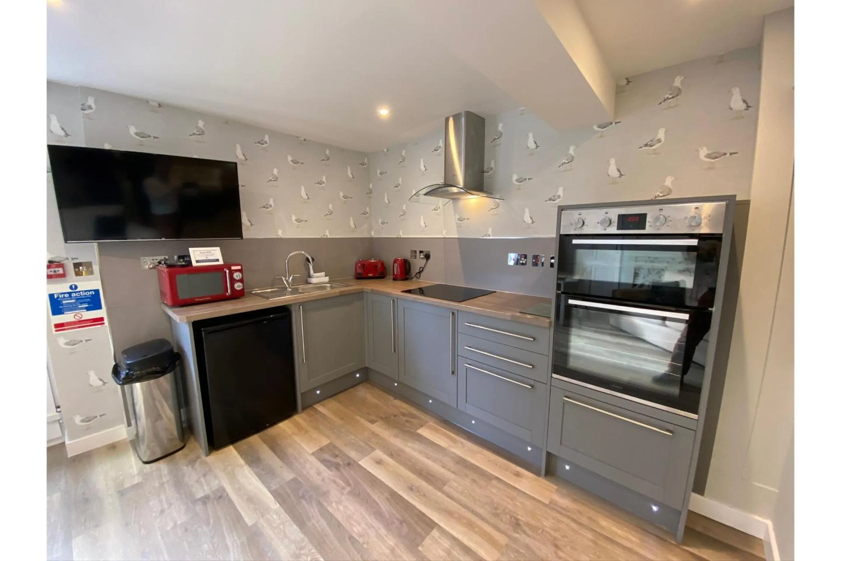 Kitchen or kitchenette in Harmony Apartments