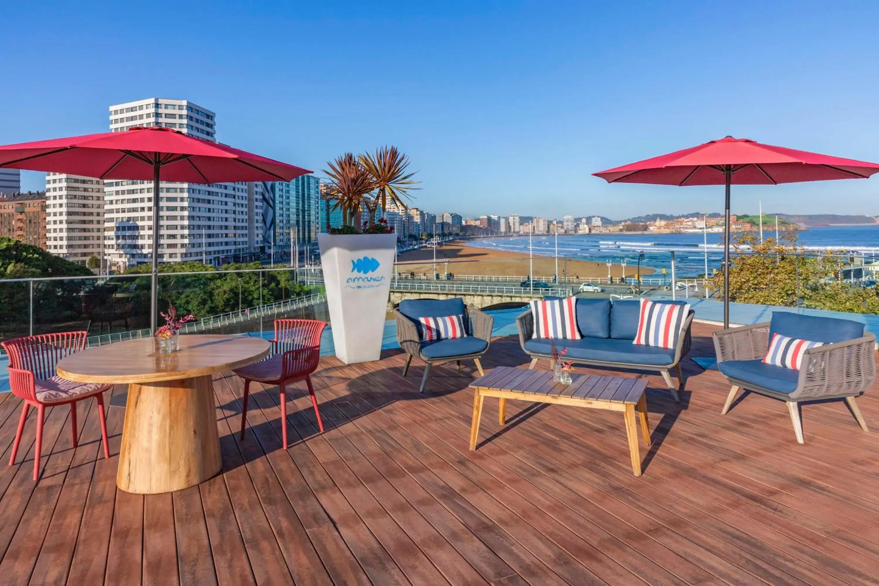Beach in NH Gijón Beach in NH Gijón