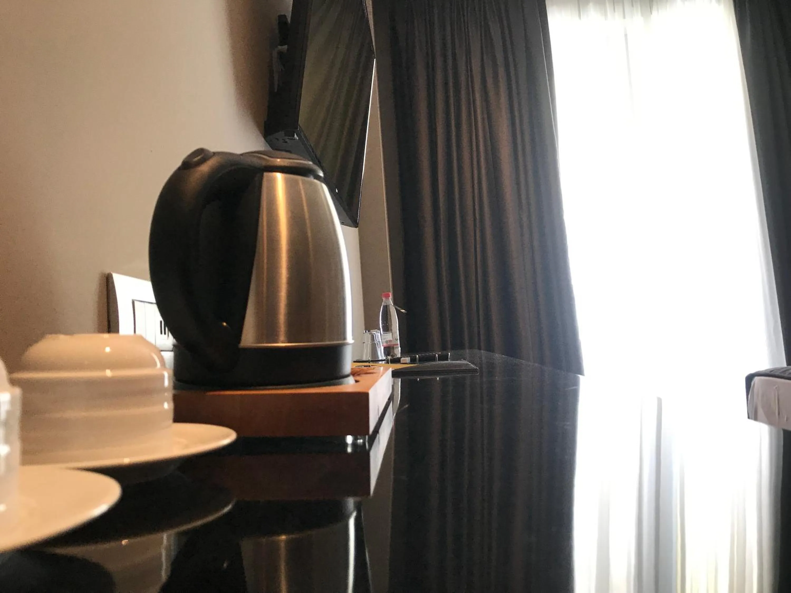 Coffee/tea facilities in Supreme Hotel