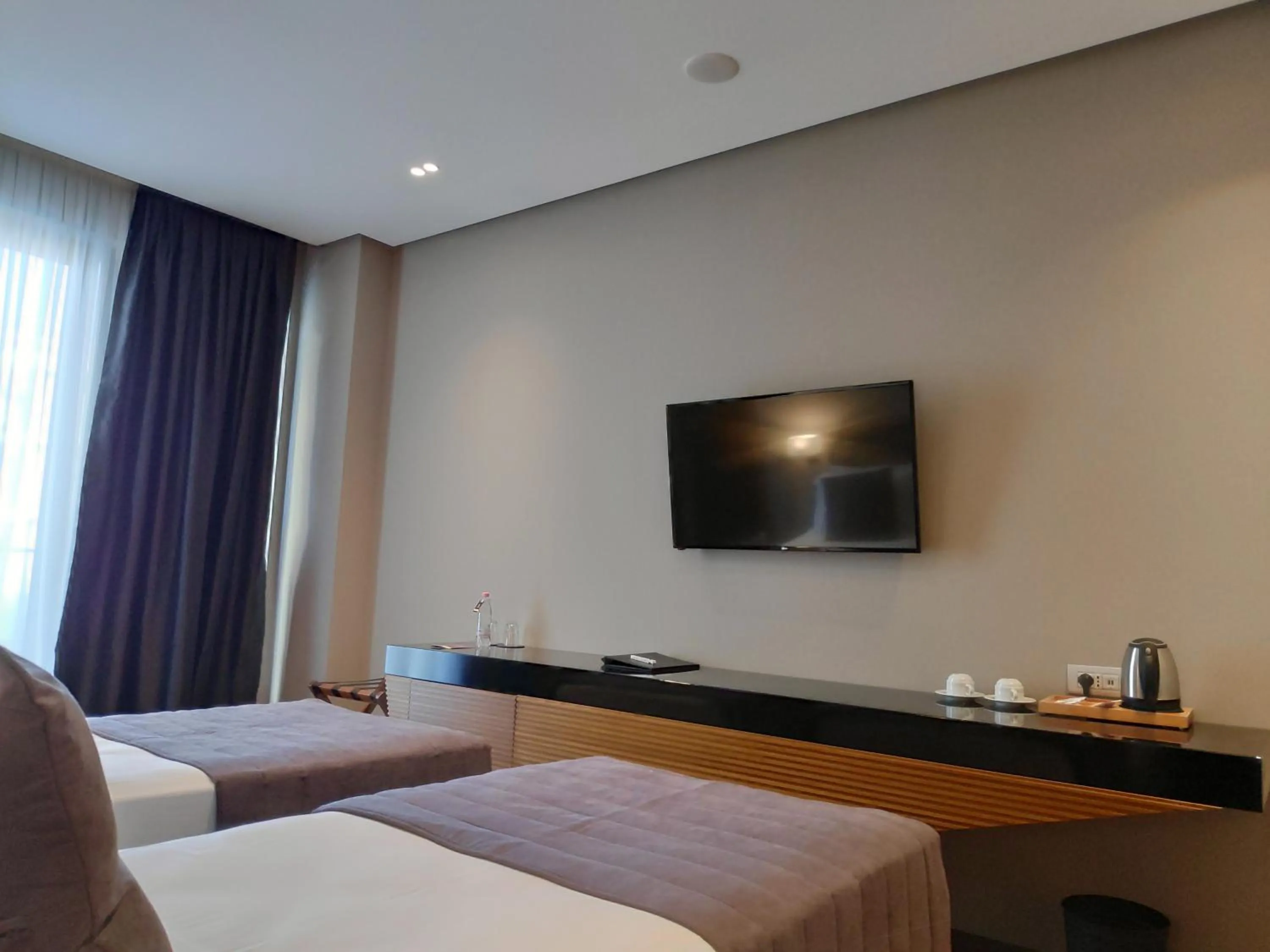 TV and multimedia, Bed in Supreme Hotel