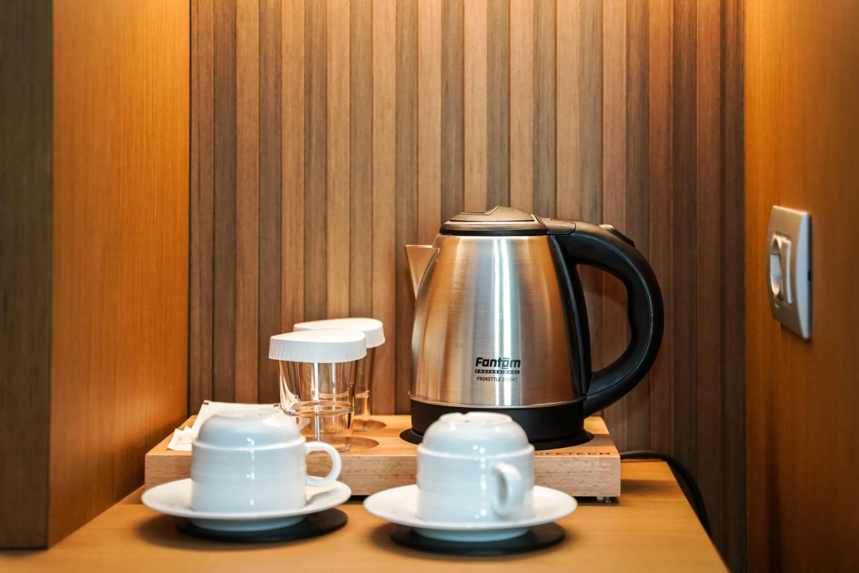 Coffee/tea facilities in Supreme Hotel