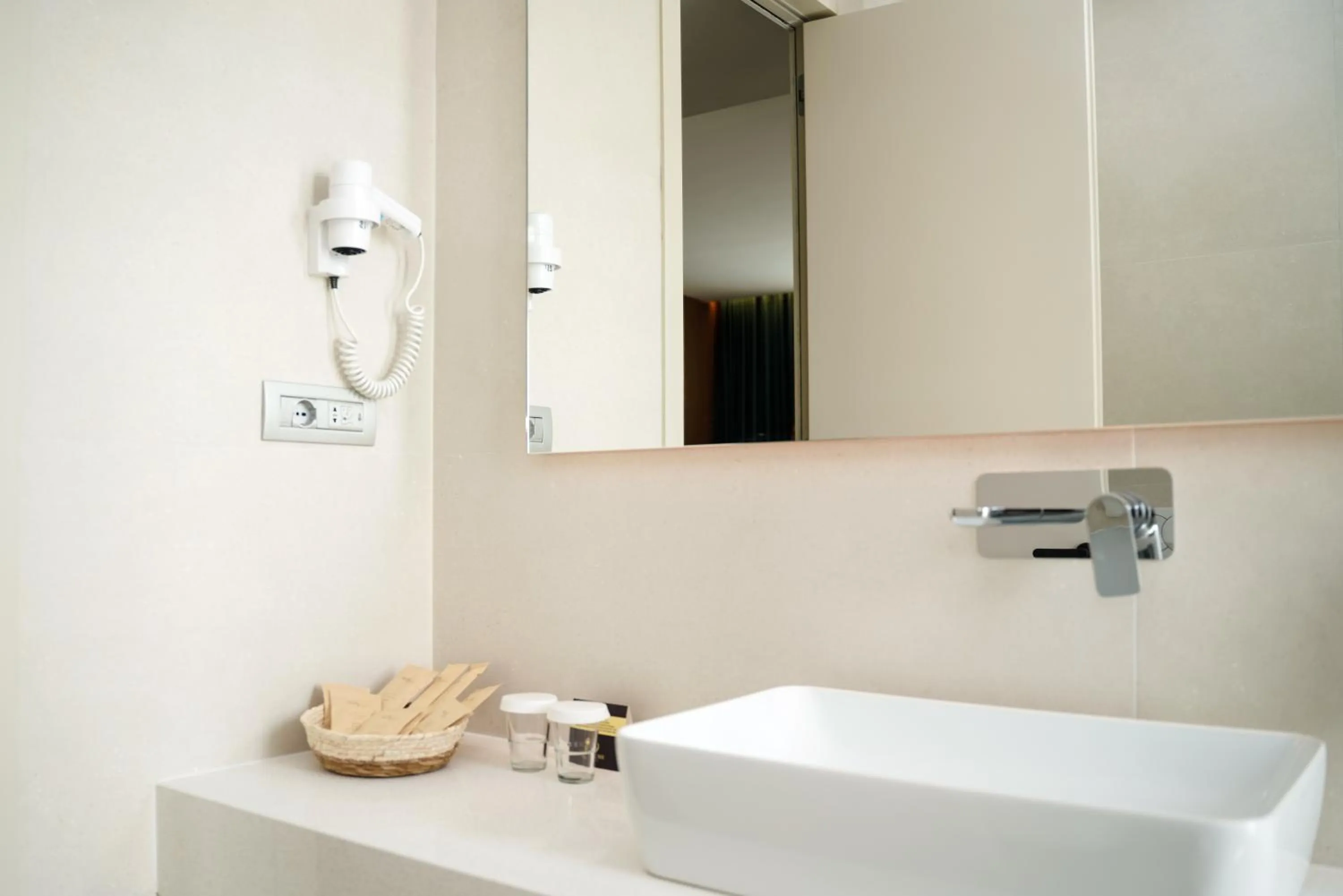 Toilet in Supreme Hotel