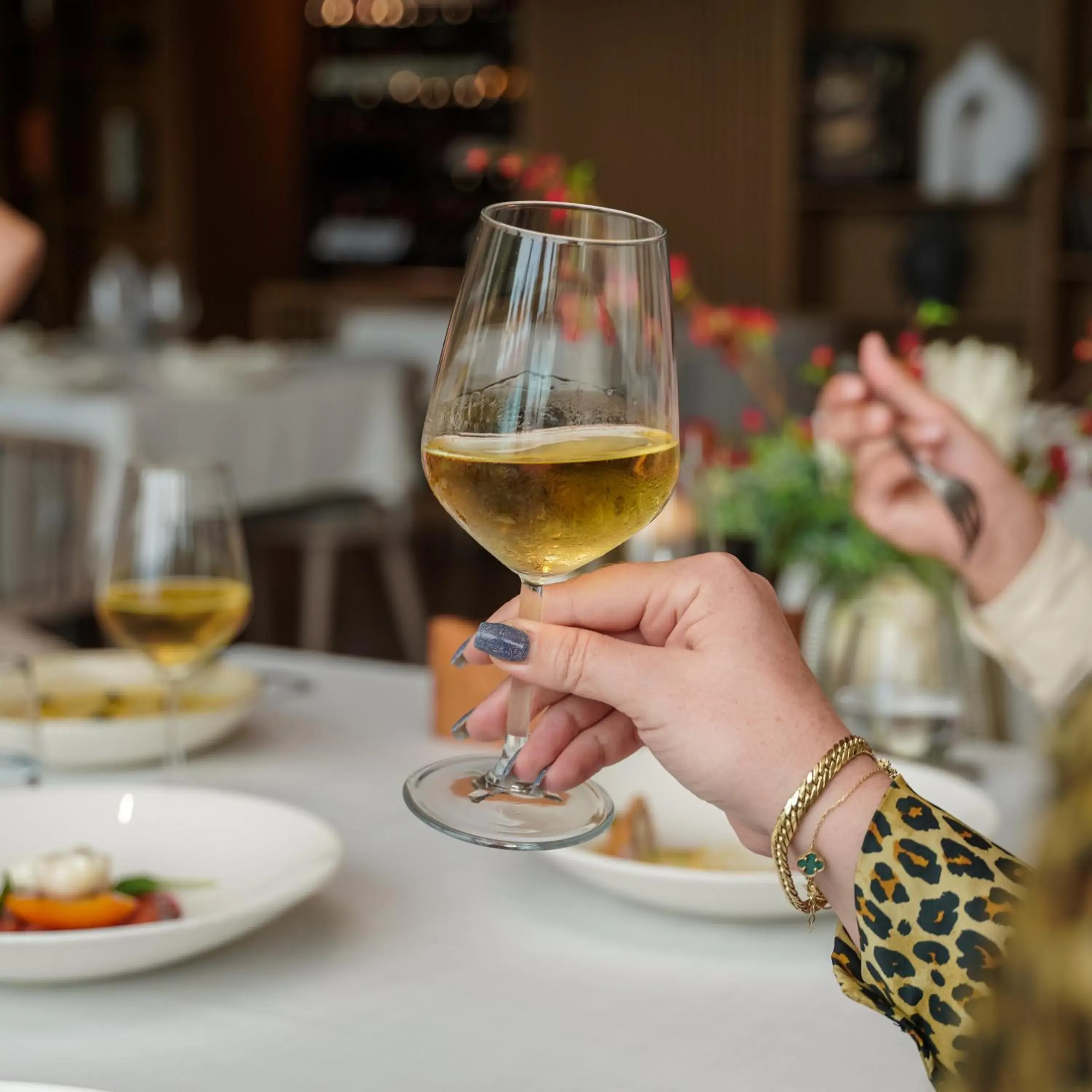 Restaurant/places to eat in Supreme Hotel Restaurant/places to eat in Supreme Hotel