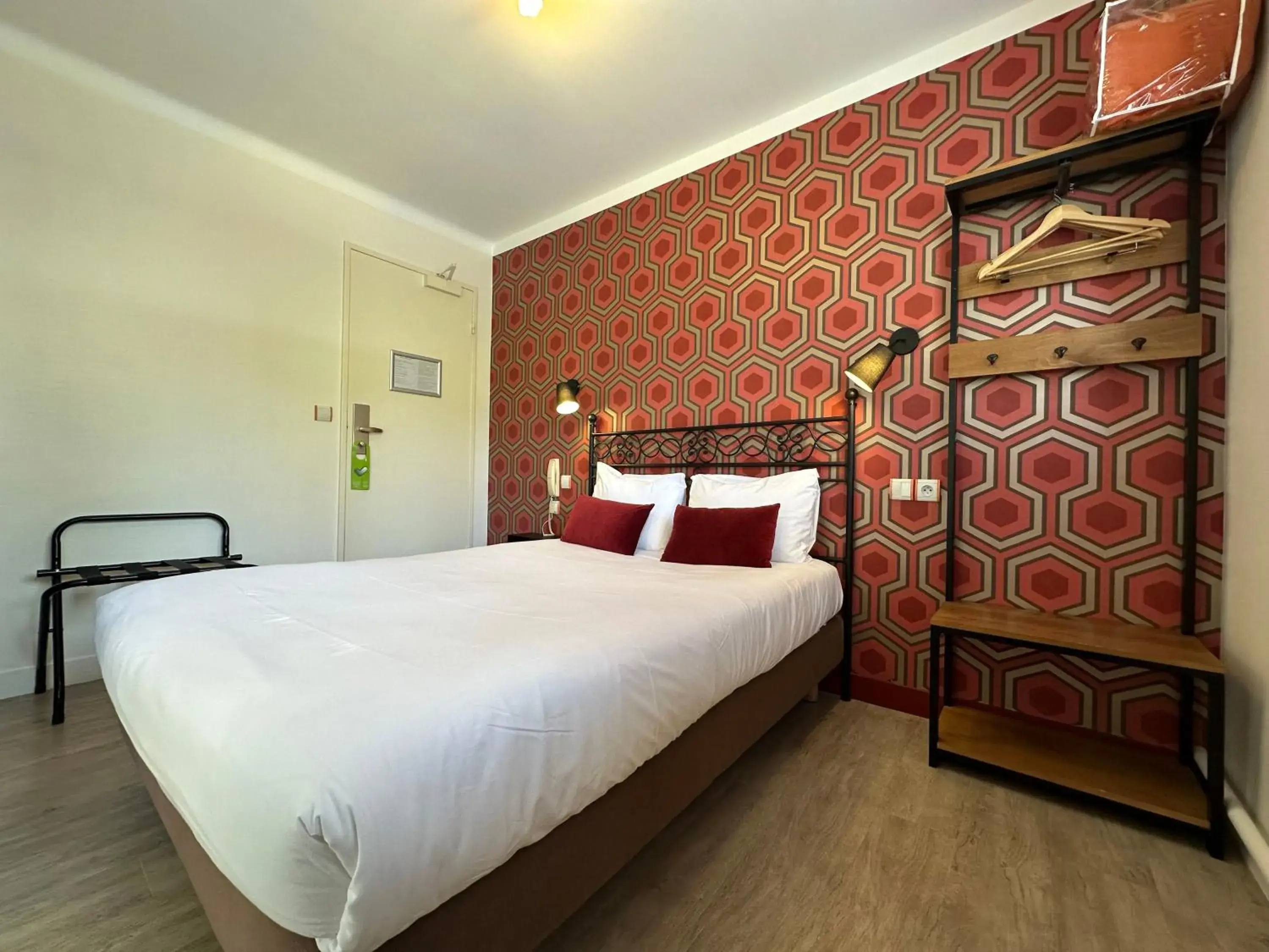 Bed in Hôtel de Caen Bed in Hôtel de Caen