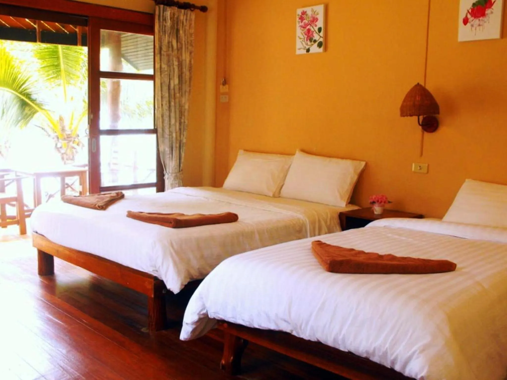 Bedroom, Bed in Sea Scene Resort