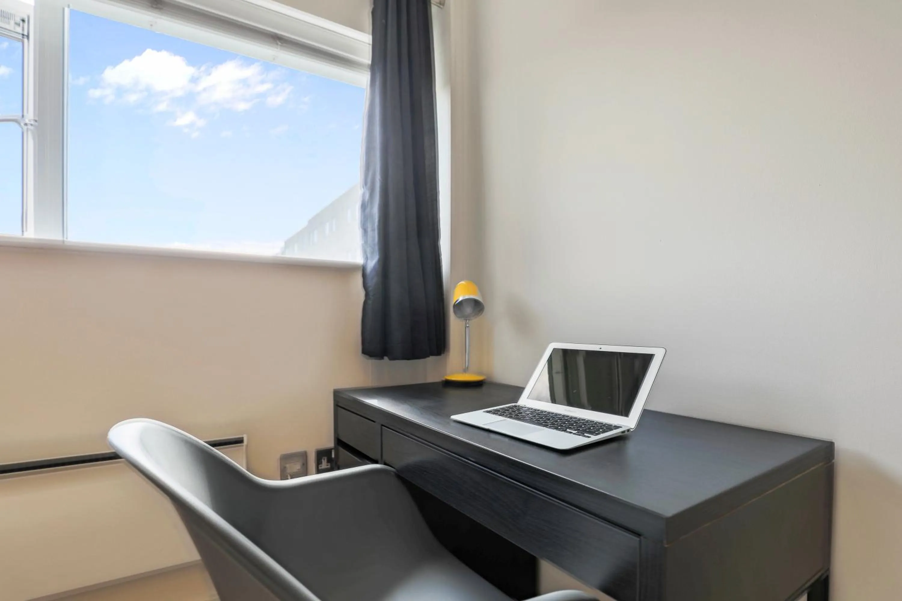 Bedroom in UR STAY Apartments Leicester