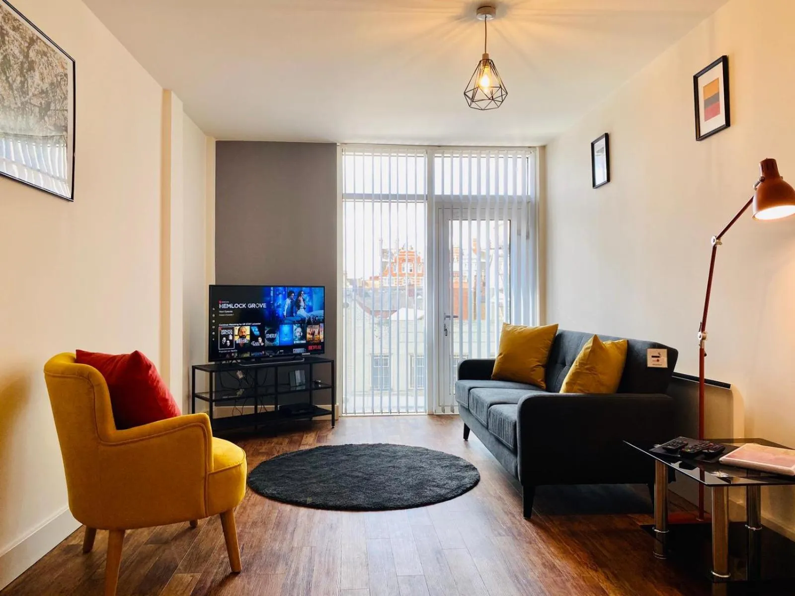 Living room in UR STAY Apartments Leicester
