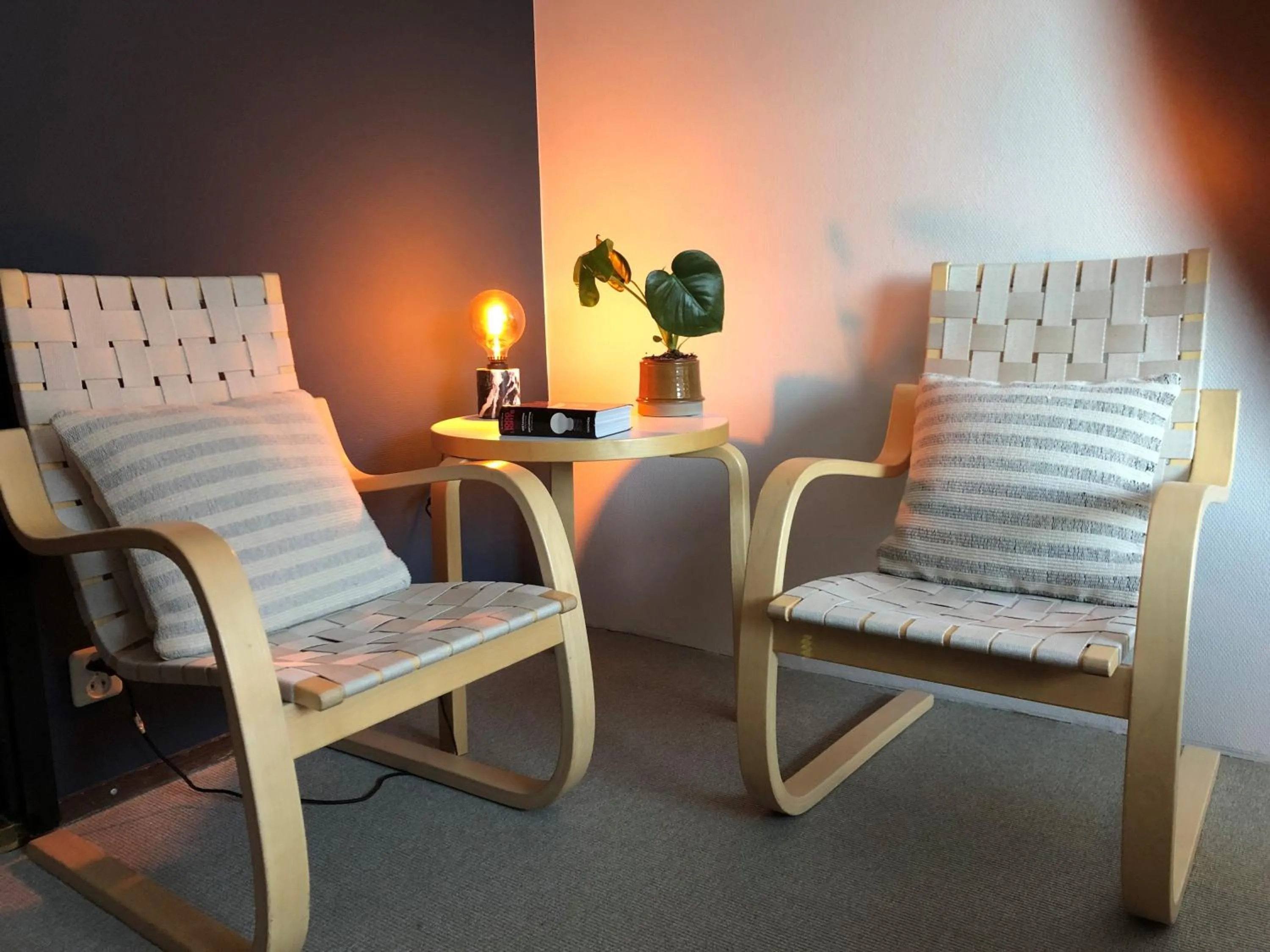 Seating area in Lindstrøm Hotel