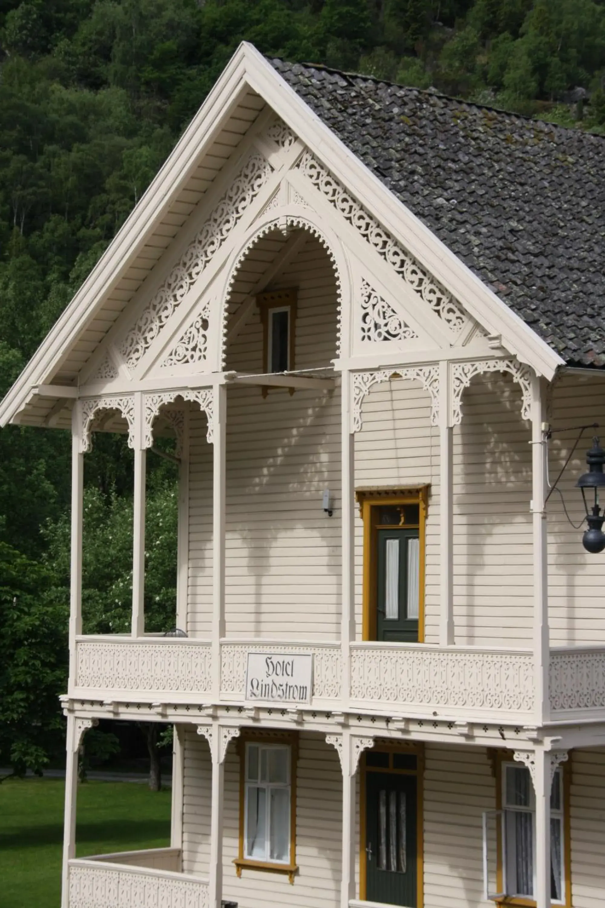 Property building in Lindstrøm Hotel Property building in Lindstrøm Hotel