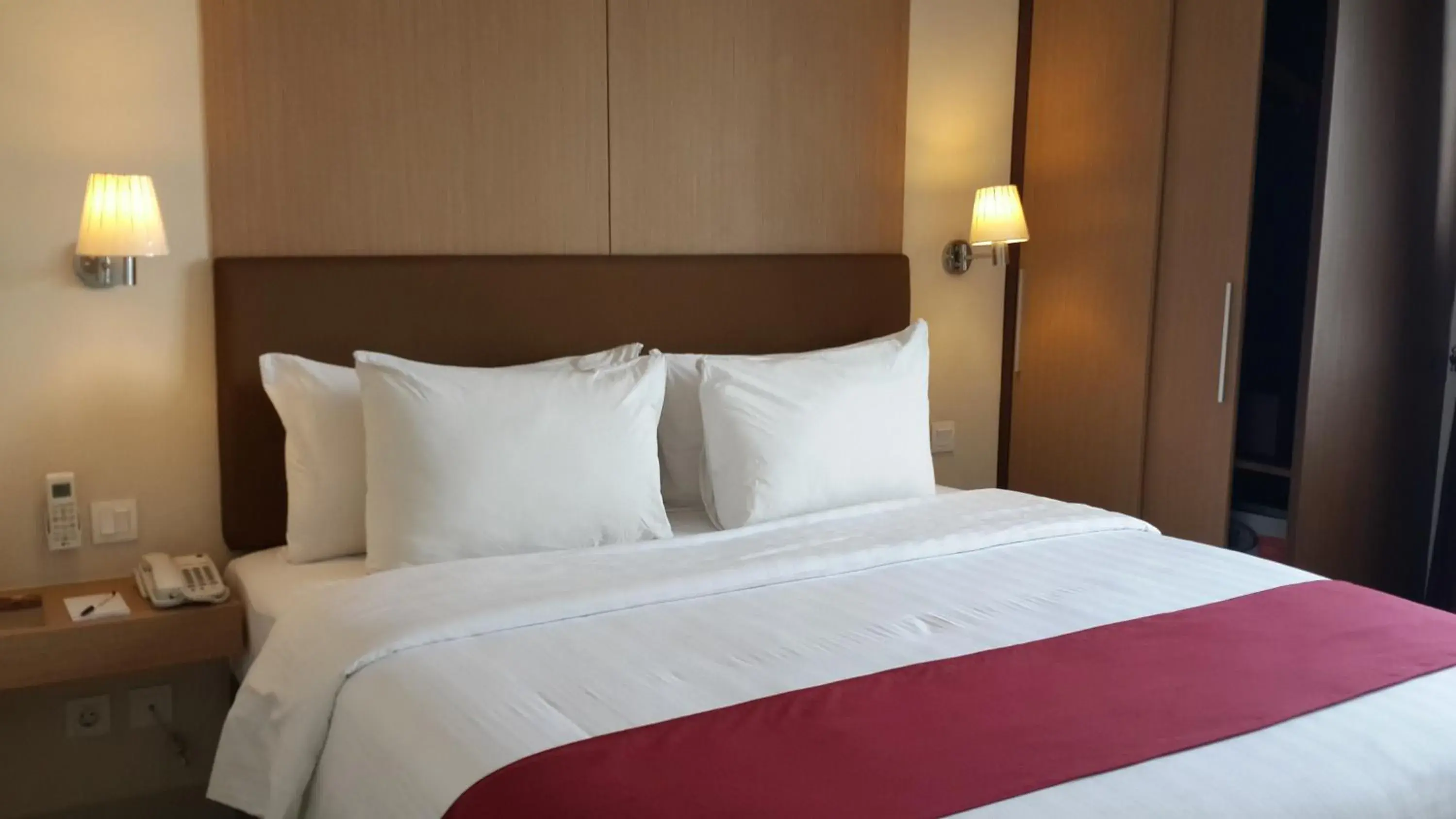 Bedroom, Bed in Atria Residences Gading Serpong Bedroom, Bed in Atria Residences Gading Serpong