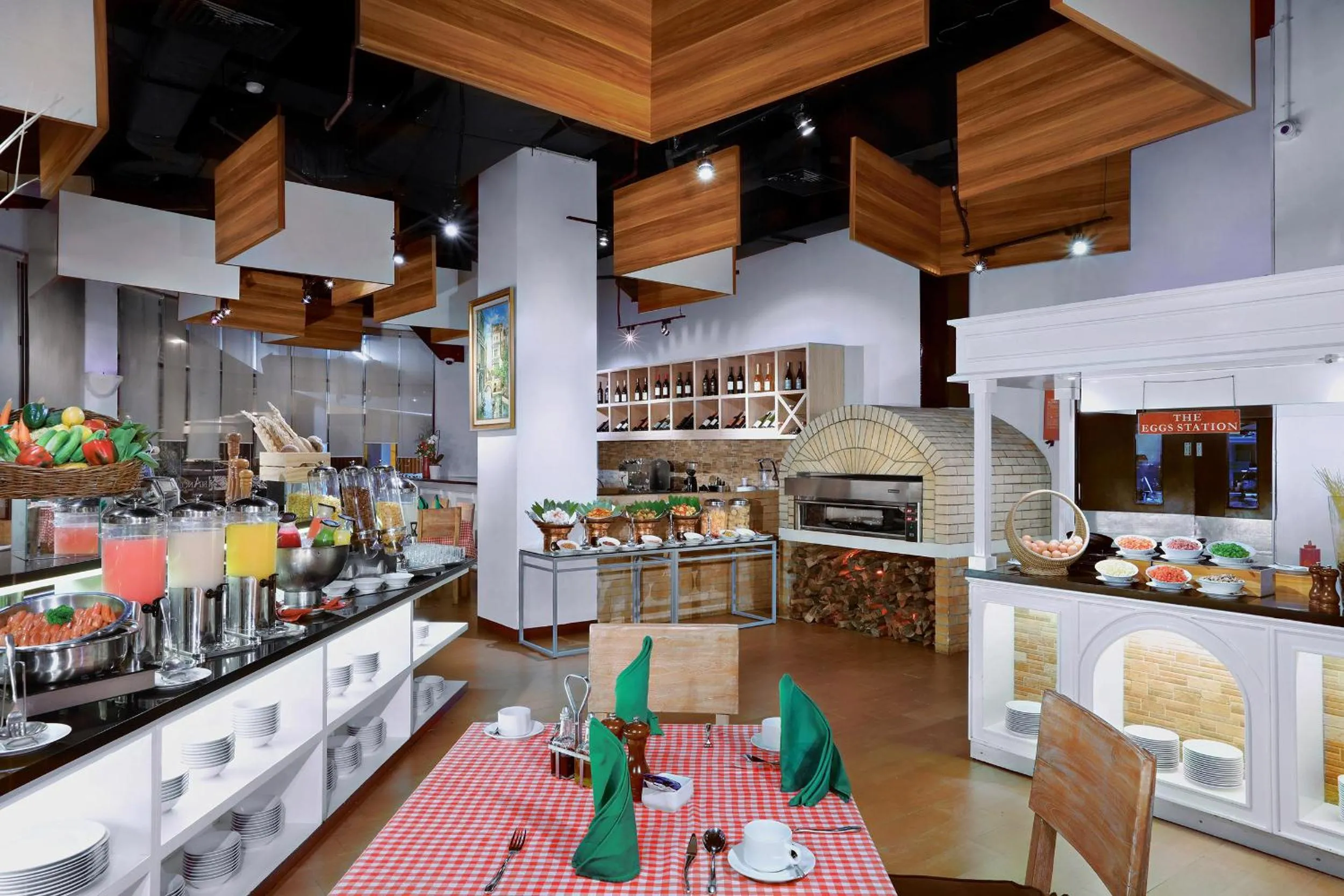 Restaurant/places to eat in Atria Residences Gading Serpong