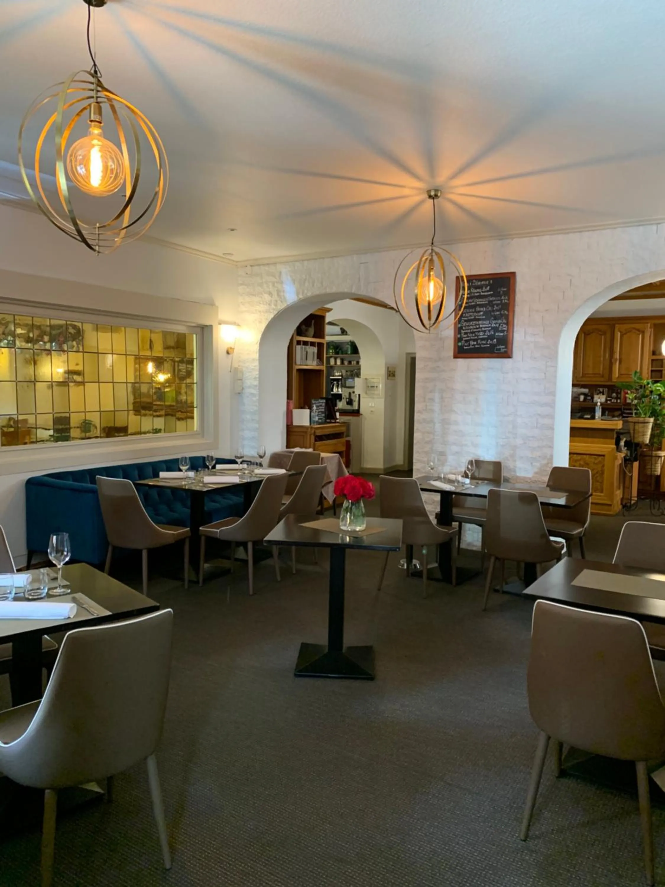 Restaurant/places to eat in Hotel SPA Au Cheval Blanc