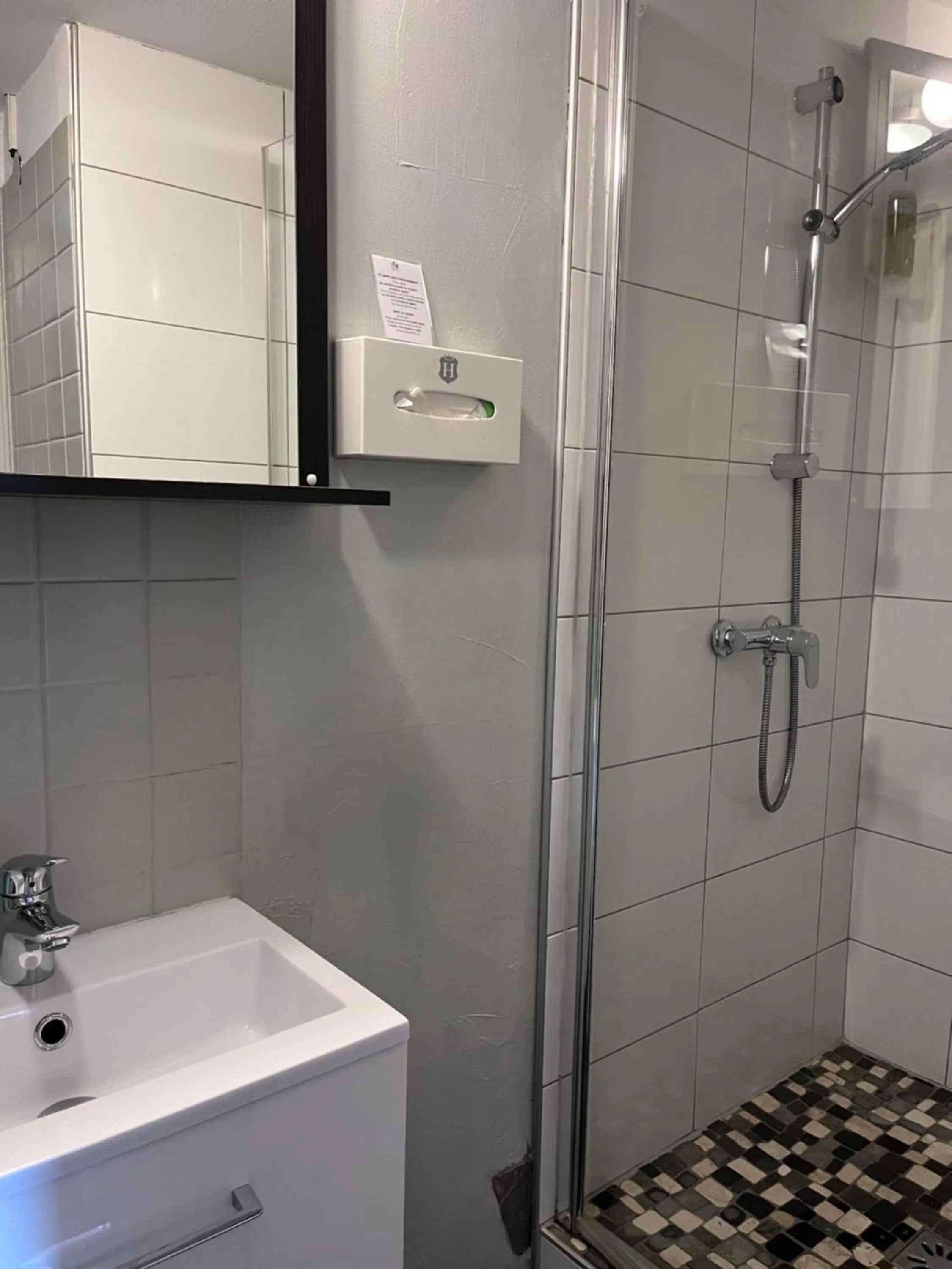 Bathroom in Hotel SPA Au Cheval Blanc