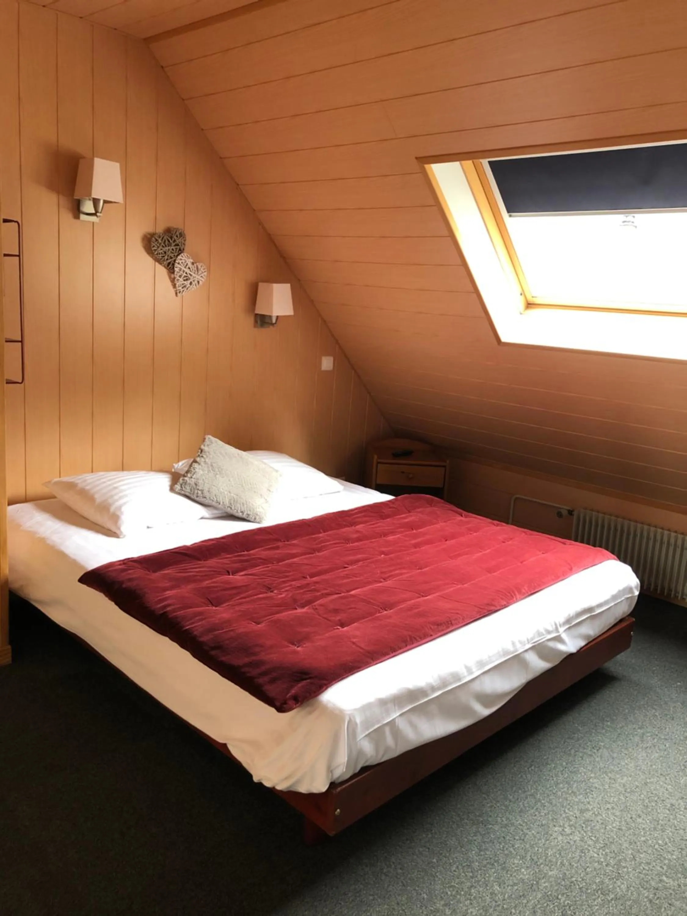 Bedroom, Bed in Hotel SPA Au Cheval Blanc