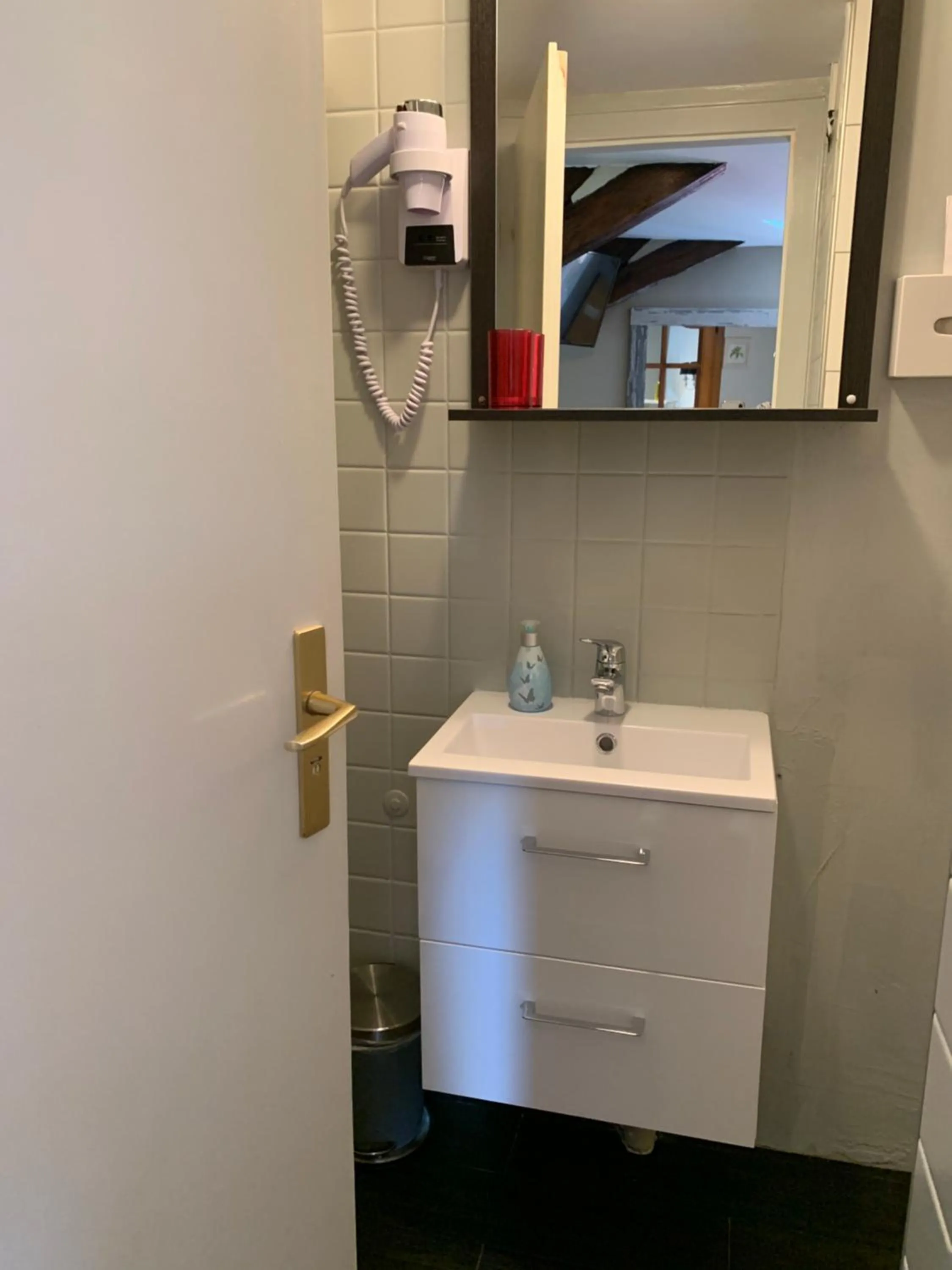 Bathroom in Hotel SPA Au Cheval Blanc