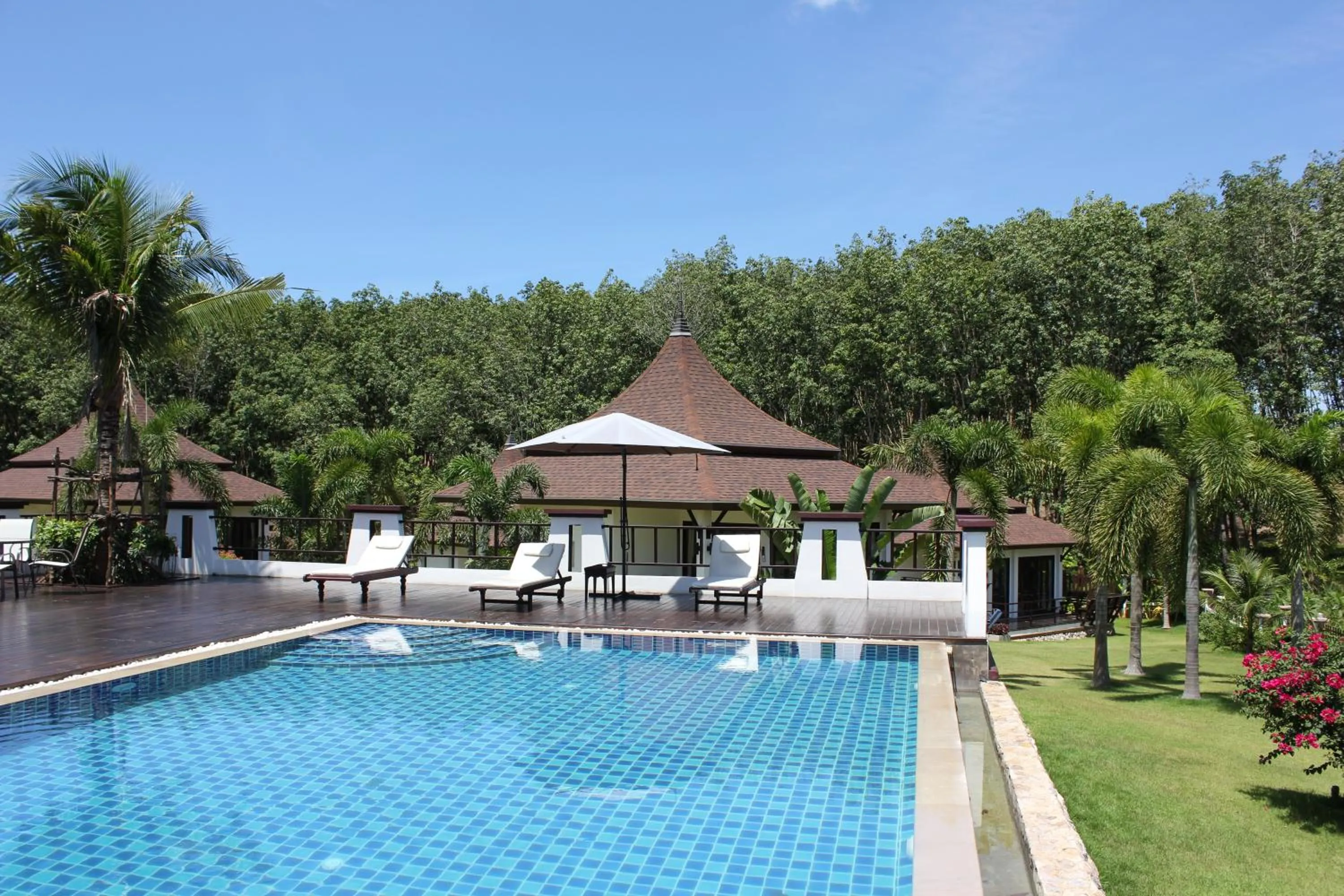 Swimming pool in Leelawadee Garden Resort