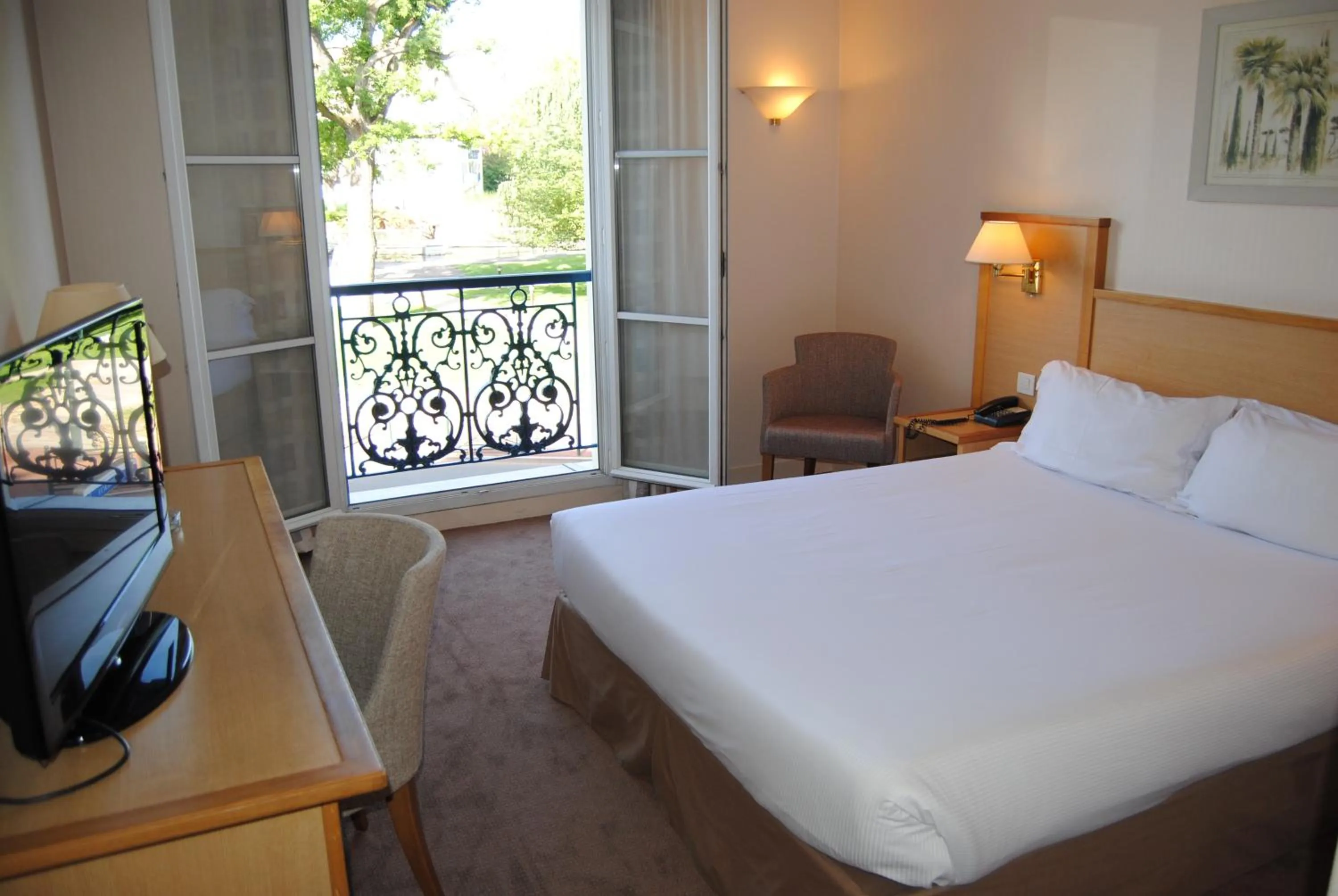 Bedroom, Bed in Résidence du Grand Hôtel