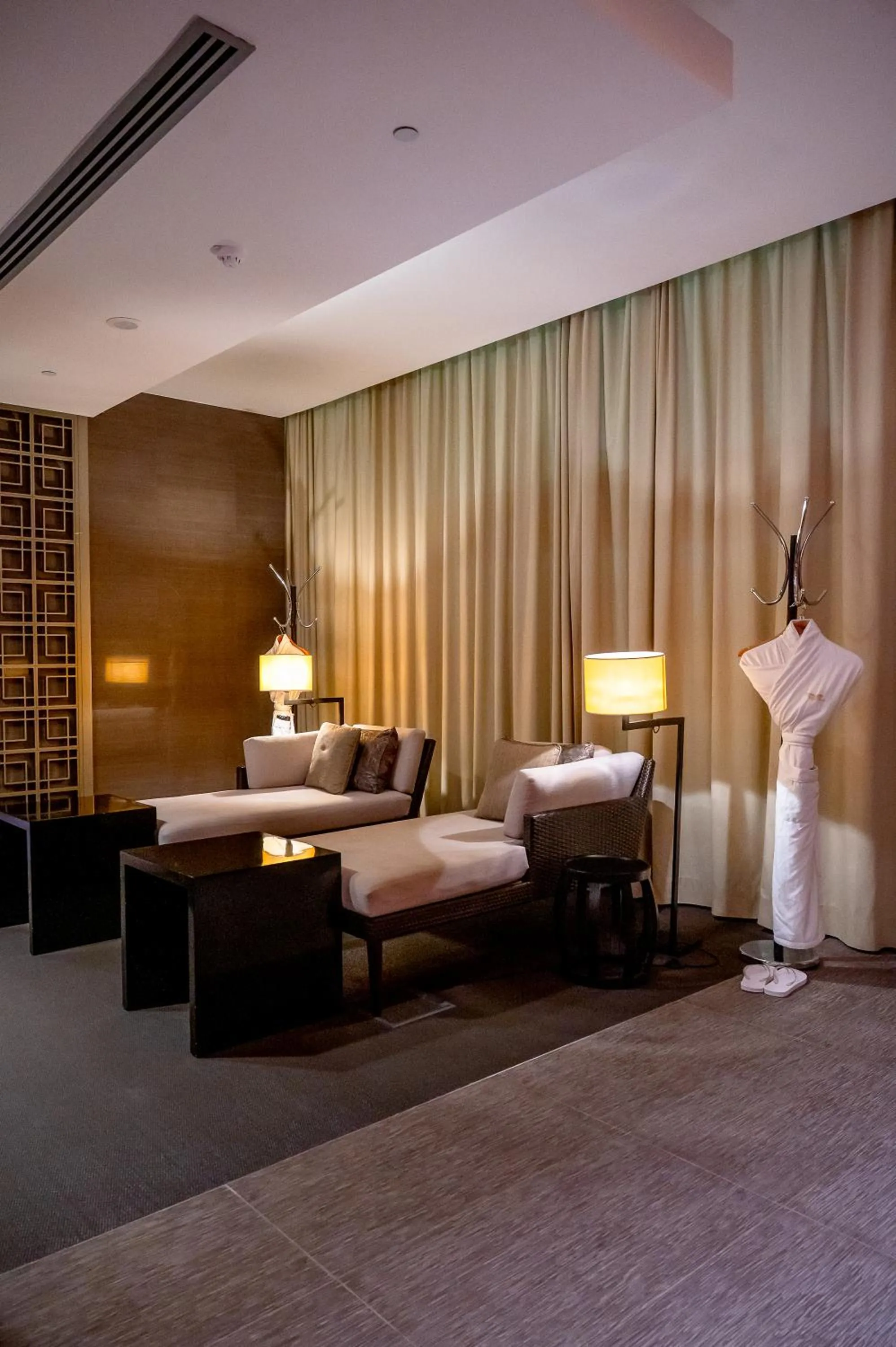 Spa and wellness centre/facilities, Bed in Gulf Executive Residence