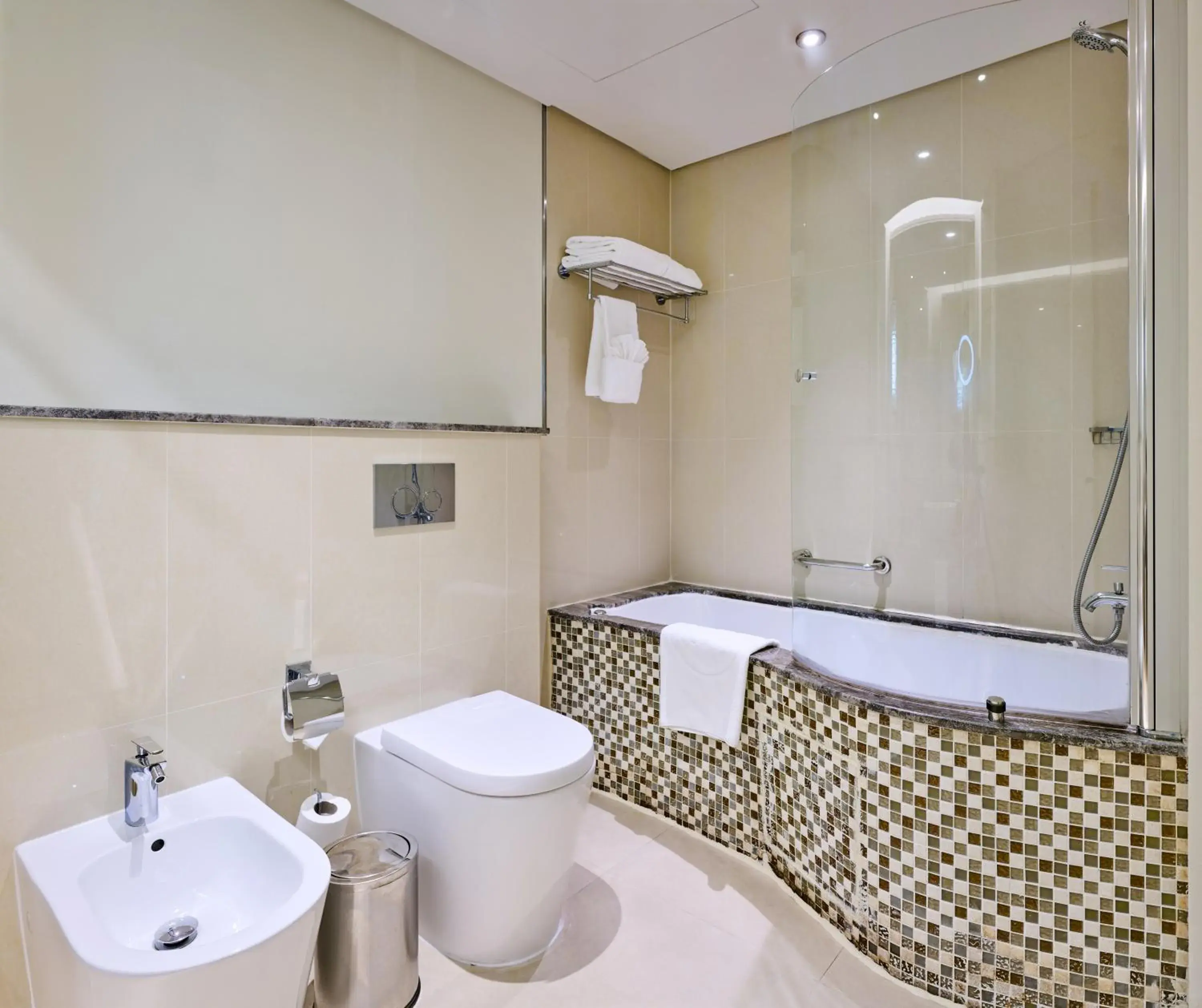 Two-Bedroom Deluxe Apartment in Gulf Executive Residence Two-Bedroom Deluxe Apartment in Gulf Executive Residence