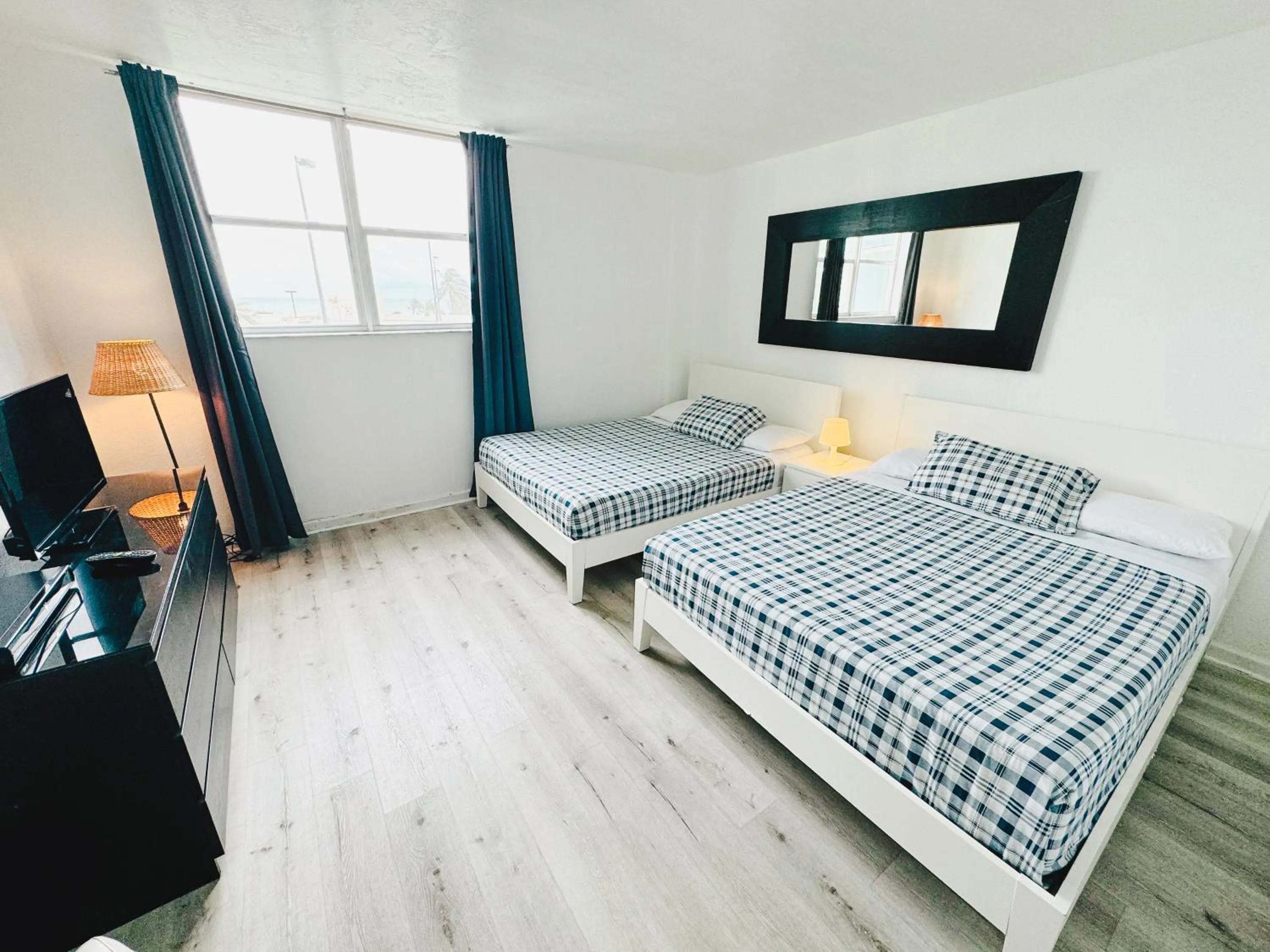 Bed in Hallandale Condo, Partial Ocean View Direct Beach and Pool Access Hollywood Beach