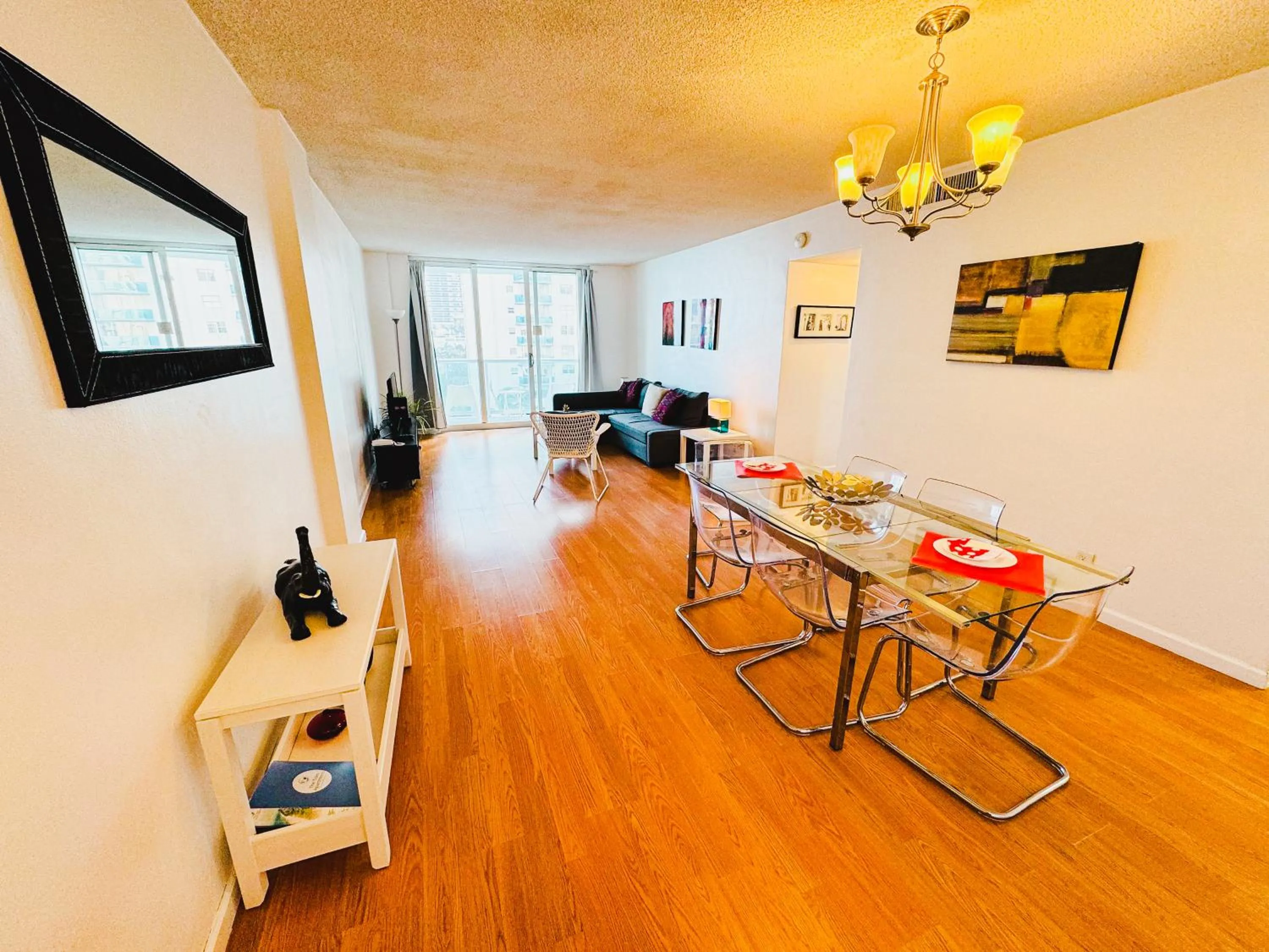 Hallandale Condo, Partial Ocean View Direct Beach and Pool Access Hollywood Beach