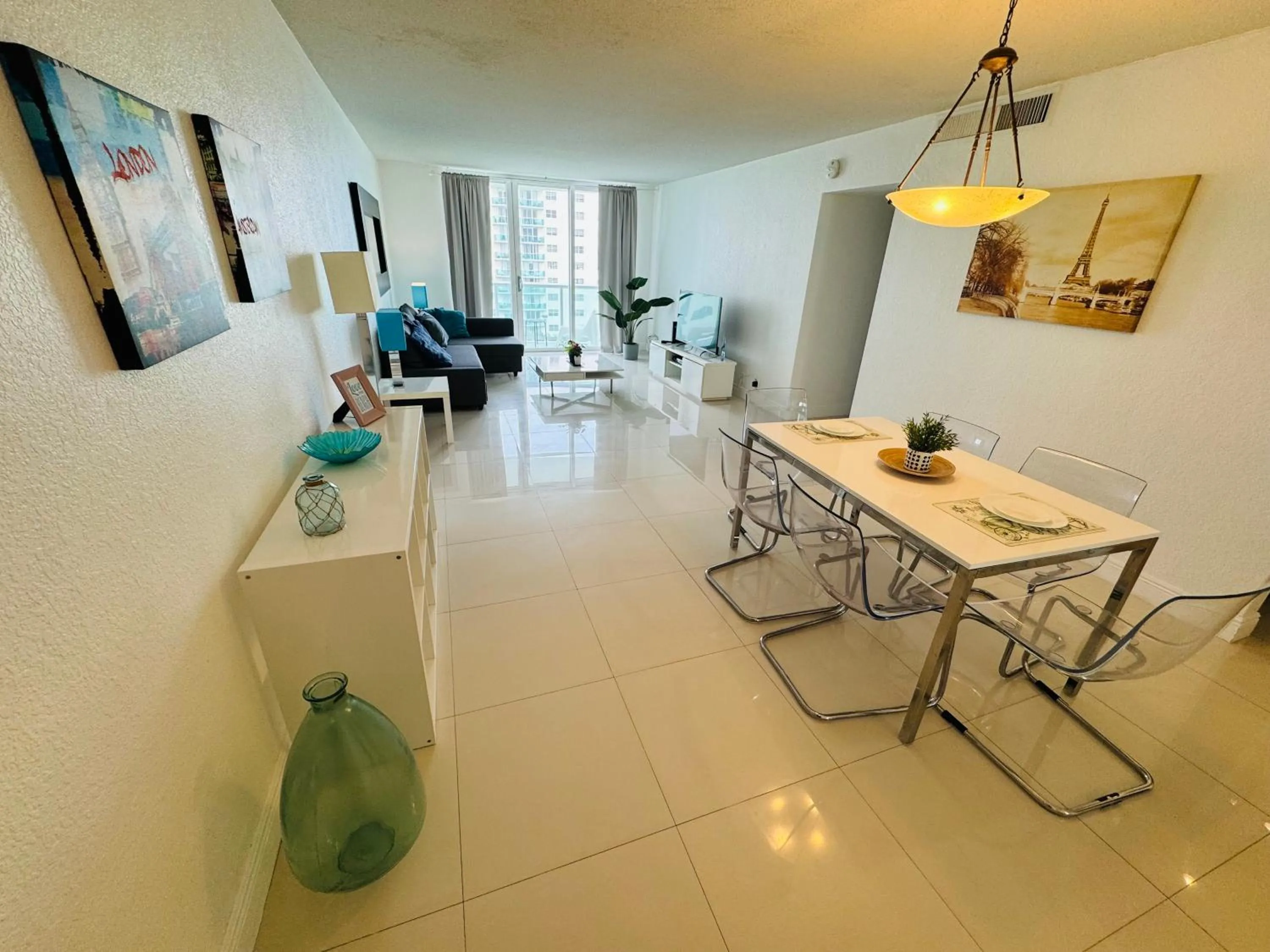 Hallandale Condo, Partial Ocean View Direct Beach and Pool Access Hollywood Beach