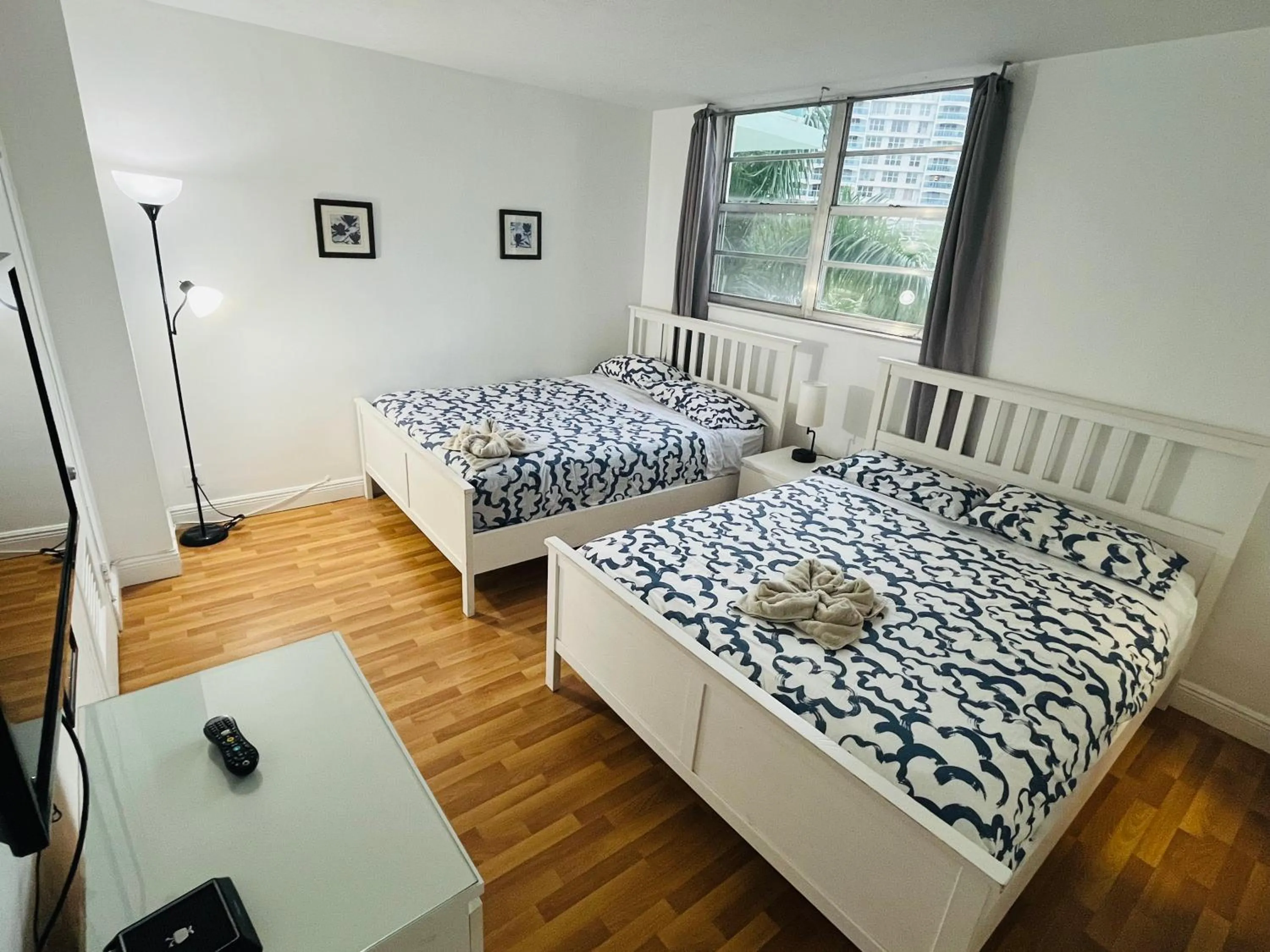 Bed in Hallandale Condo, Partial Ocean View Direct Beach and Pool Access Hollywood Beach