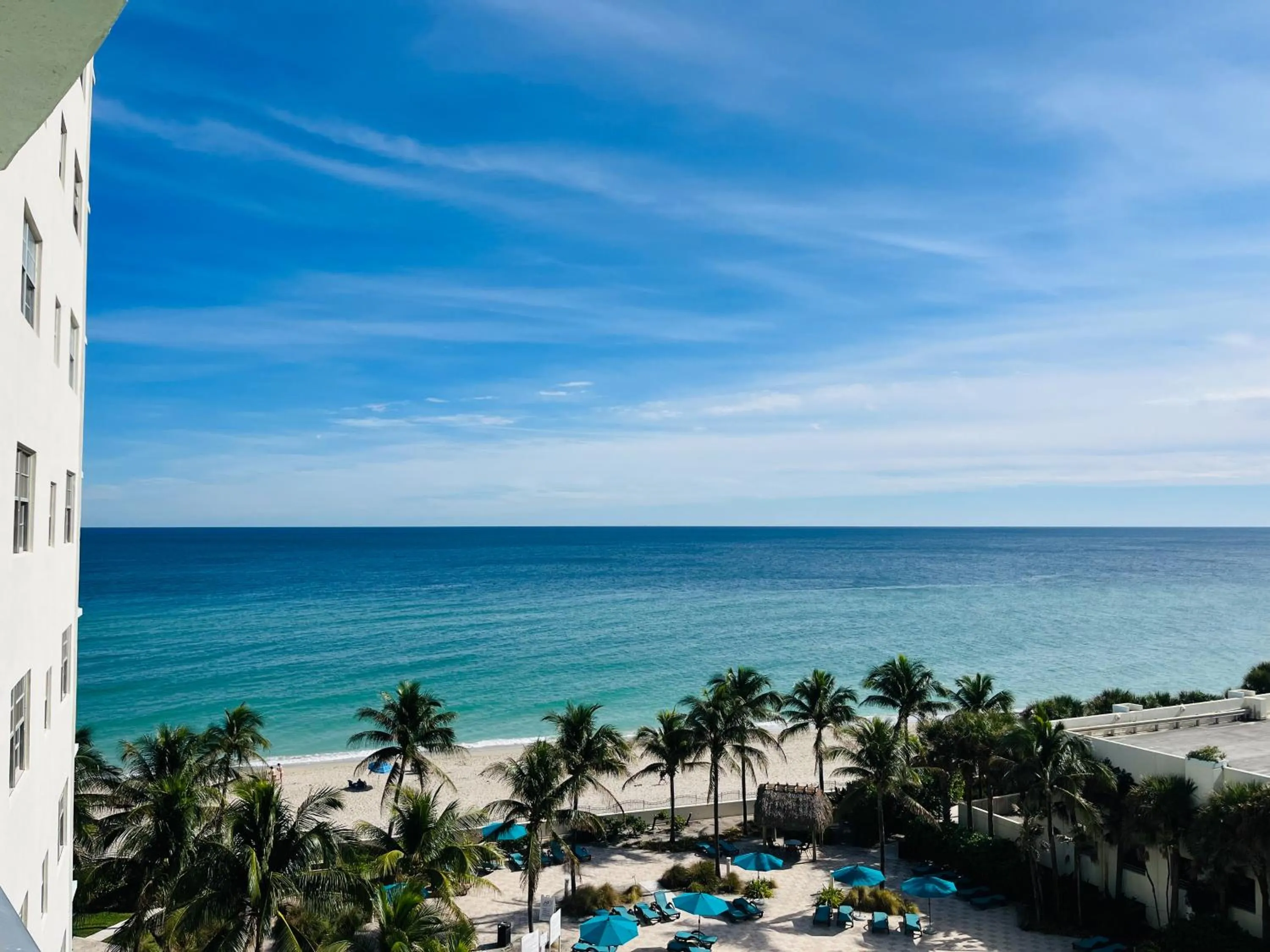 Hallandale Condo, Partial Ocean View Direct Beach and Pool Access Hollywood Beach