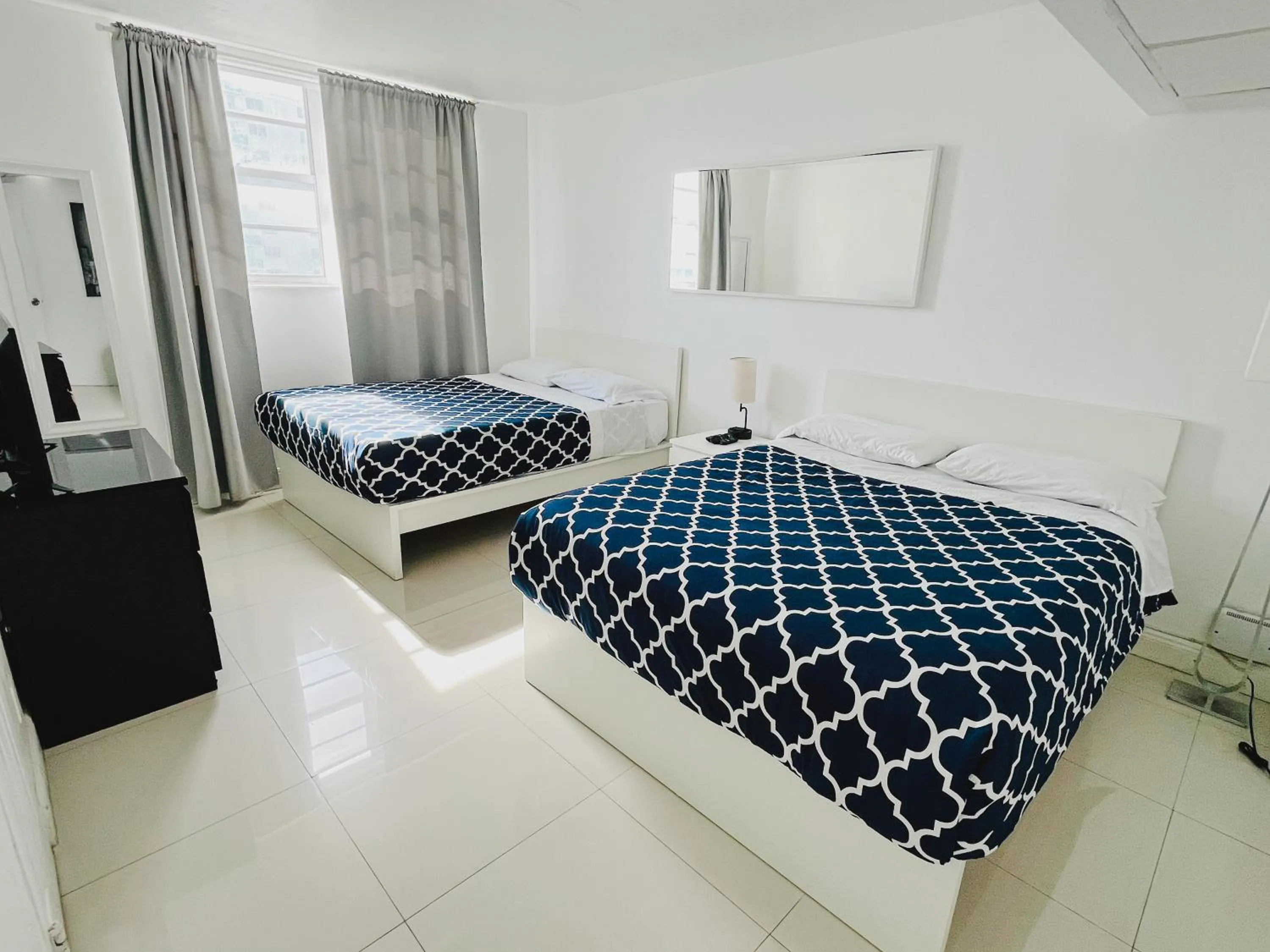 Bed in Hallandale Condo, Partial Ocean View Direct Beach and Pool Access Hollywood Beach