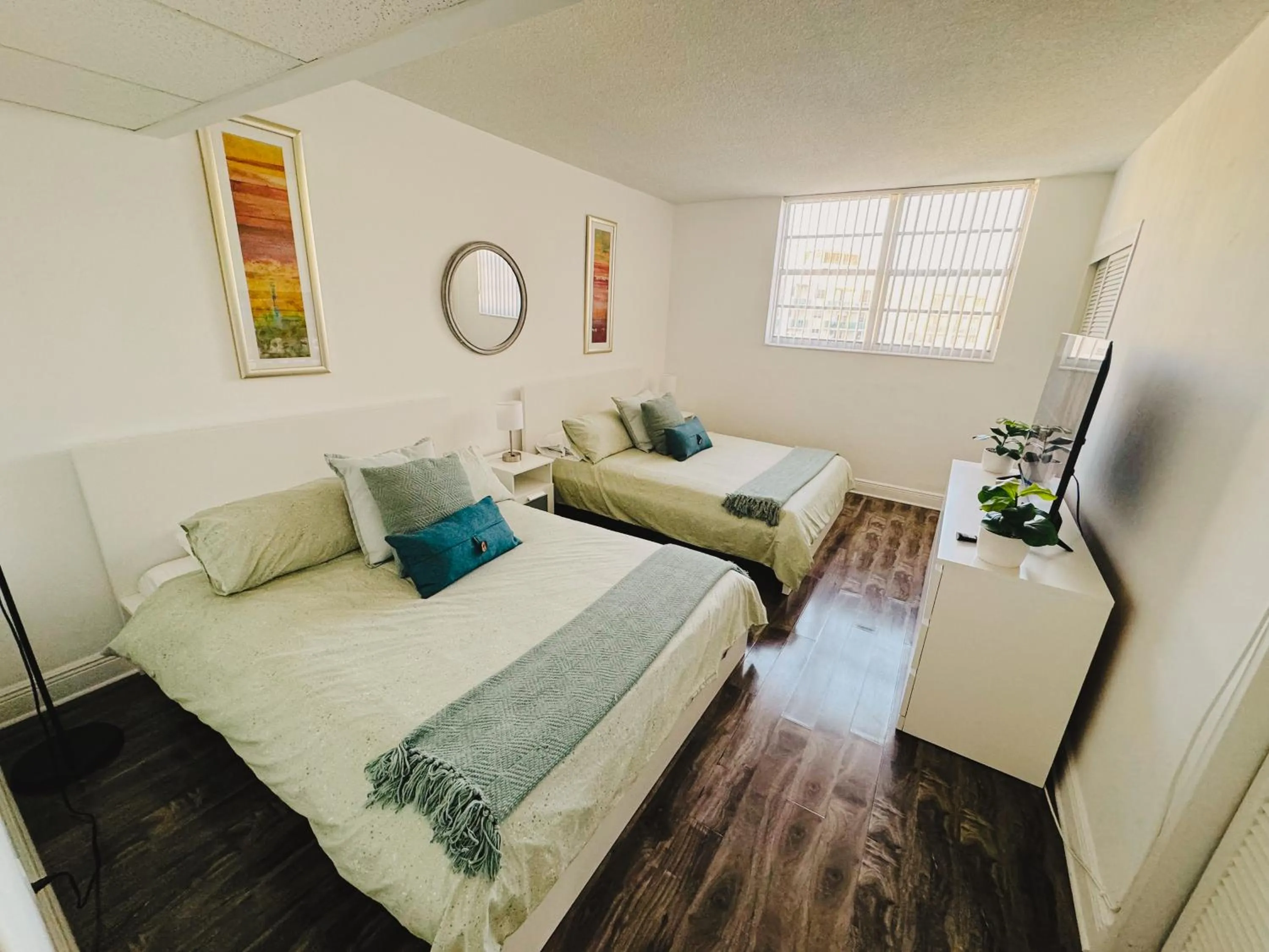 Bed in Hallandale Condo, Partial Ocean View Direct Beach and Pool Access Hollywood Beach