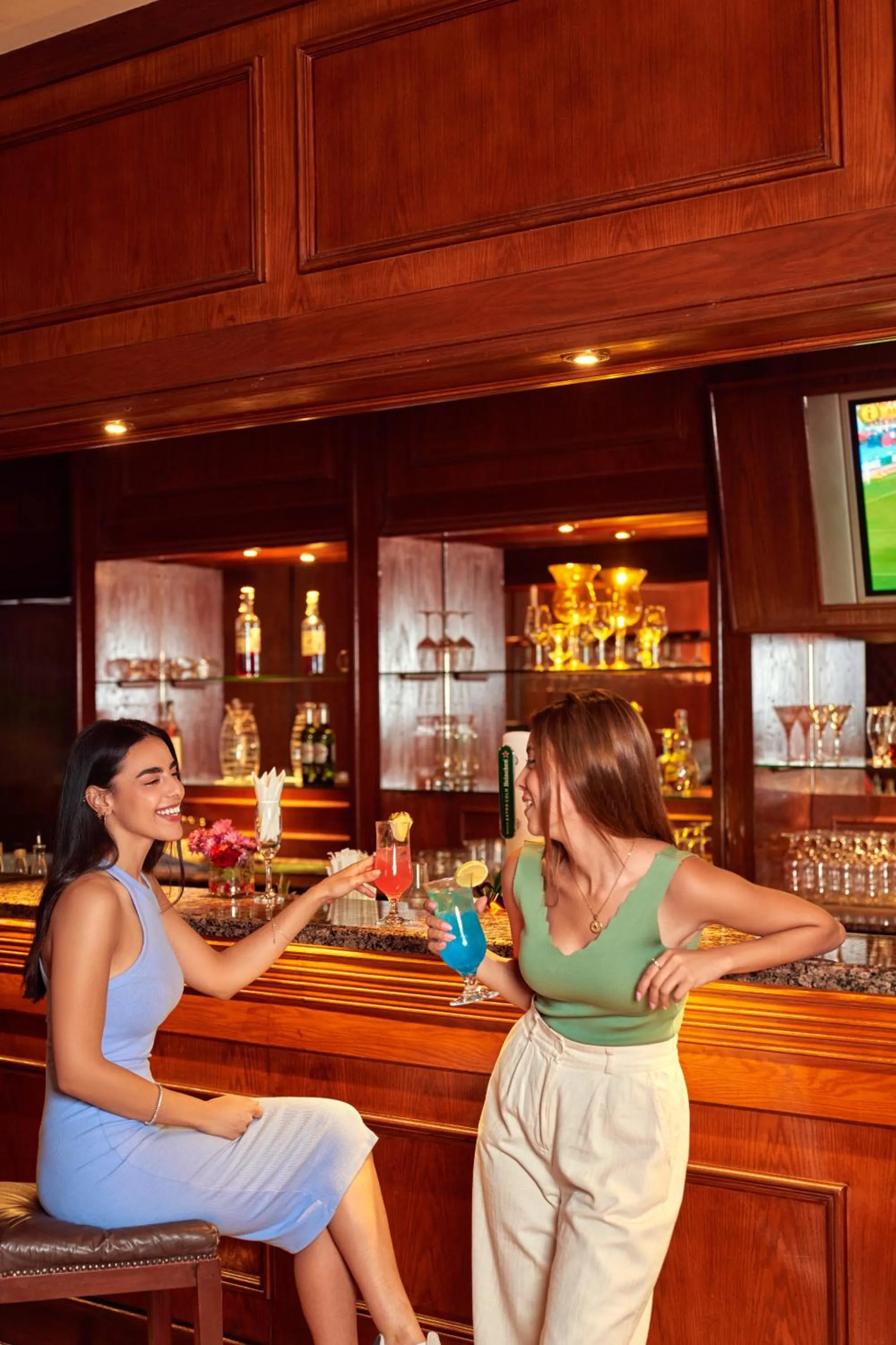 Nightclub / DJ in Hilton Pyramids Golf